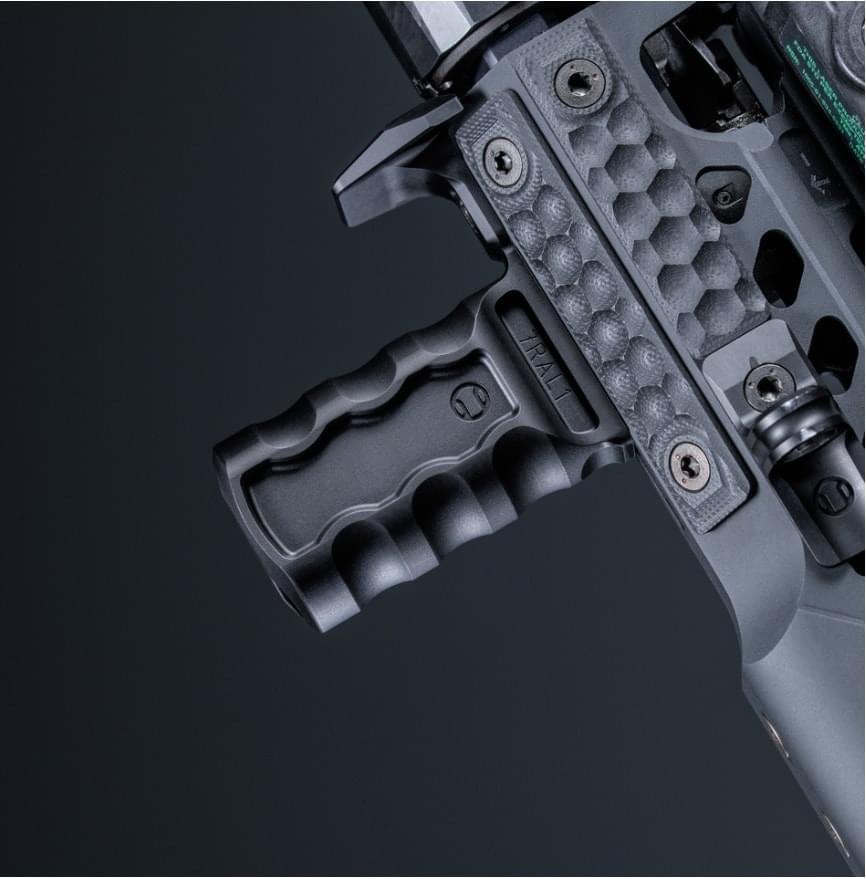 New.กริปมือหน้า M4