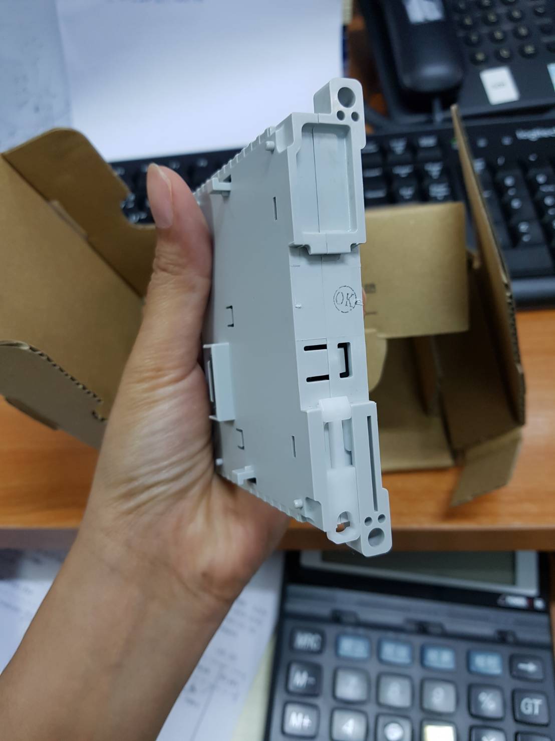 ตัวแปลงการ์ด Analog Output FX5-4DA-ADP สำหรับ PLC MITSUBISHI