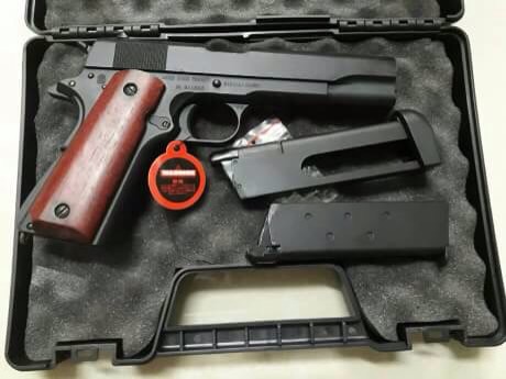 New.ปืนสั้น 1911 ด้ามไม้แท้ มา 2 แม็ก