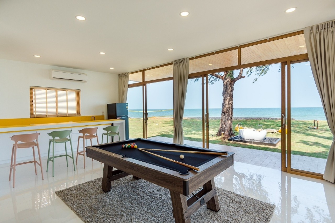 HR15080 The Bristol Beach Huahin Pool villa