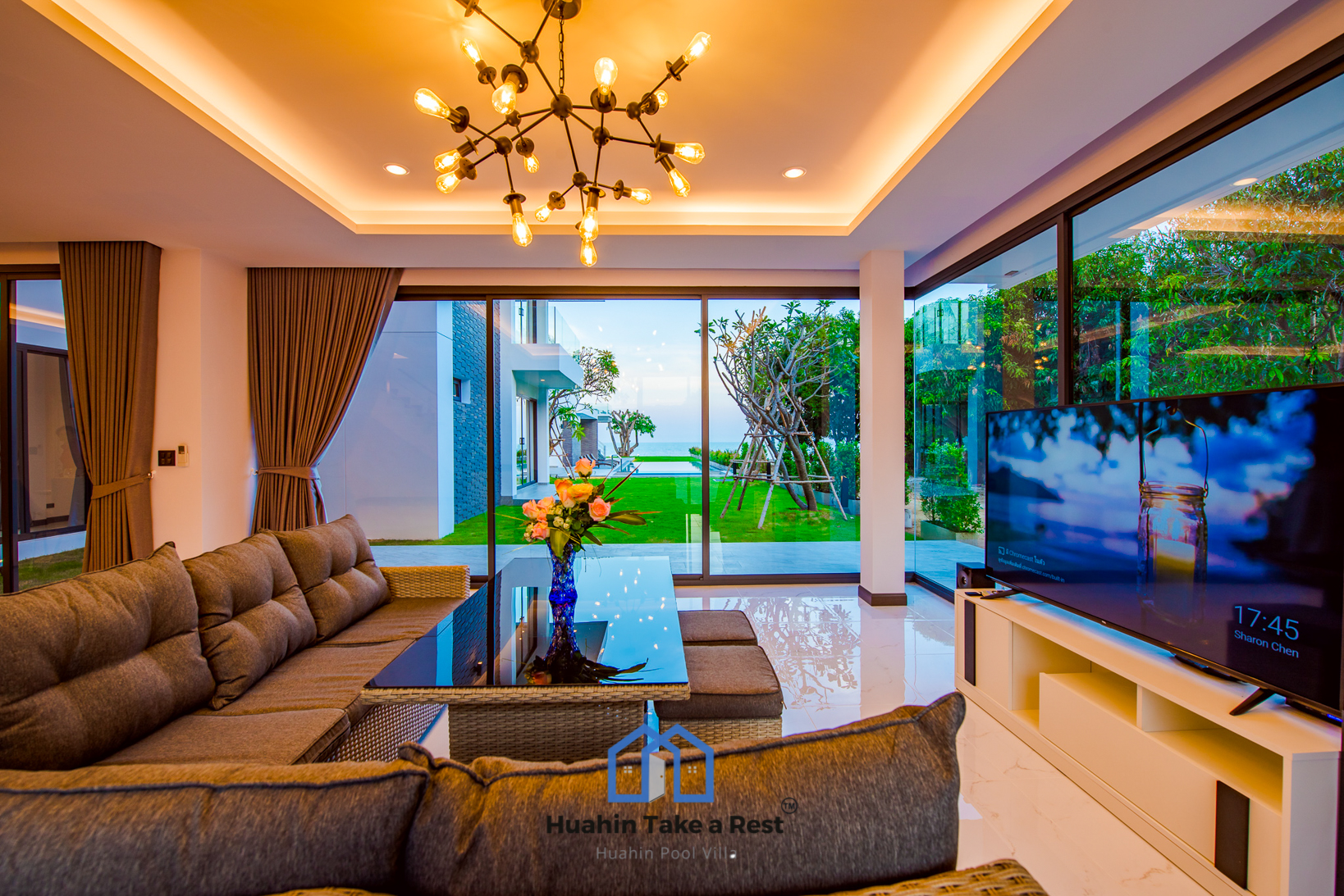 HR15039 บ้านพักติดทะเลหัวหิน The Premium Beach Villa Hua Hin