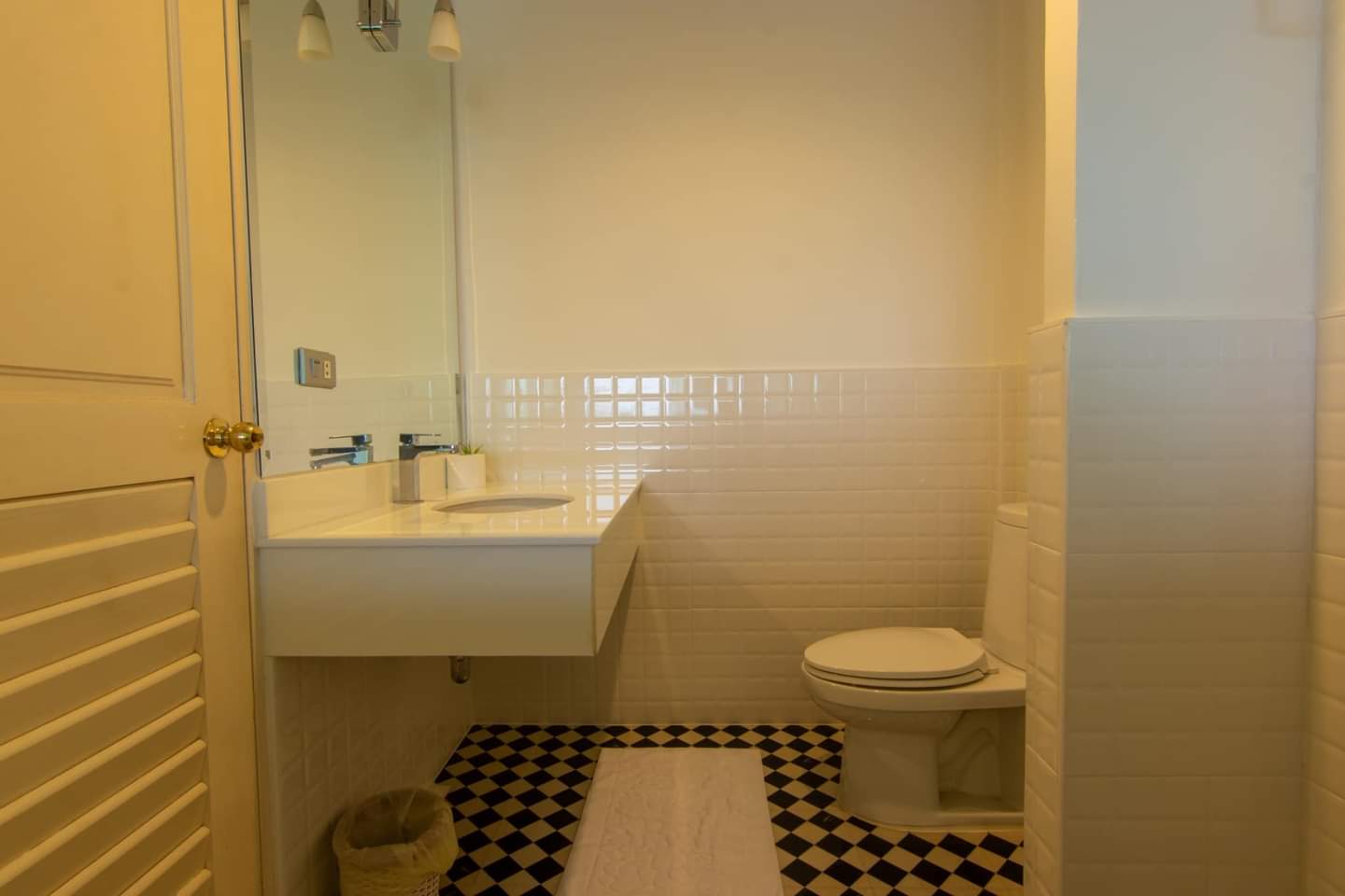 HR15007 บ้านพักติดทะเล บลูร็อค วิลล่า แอทปราณฯ บ้านเดี่ยวติดทะเล สระส่วนตัว เดินลงทะเลได้เลย