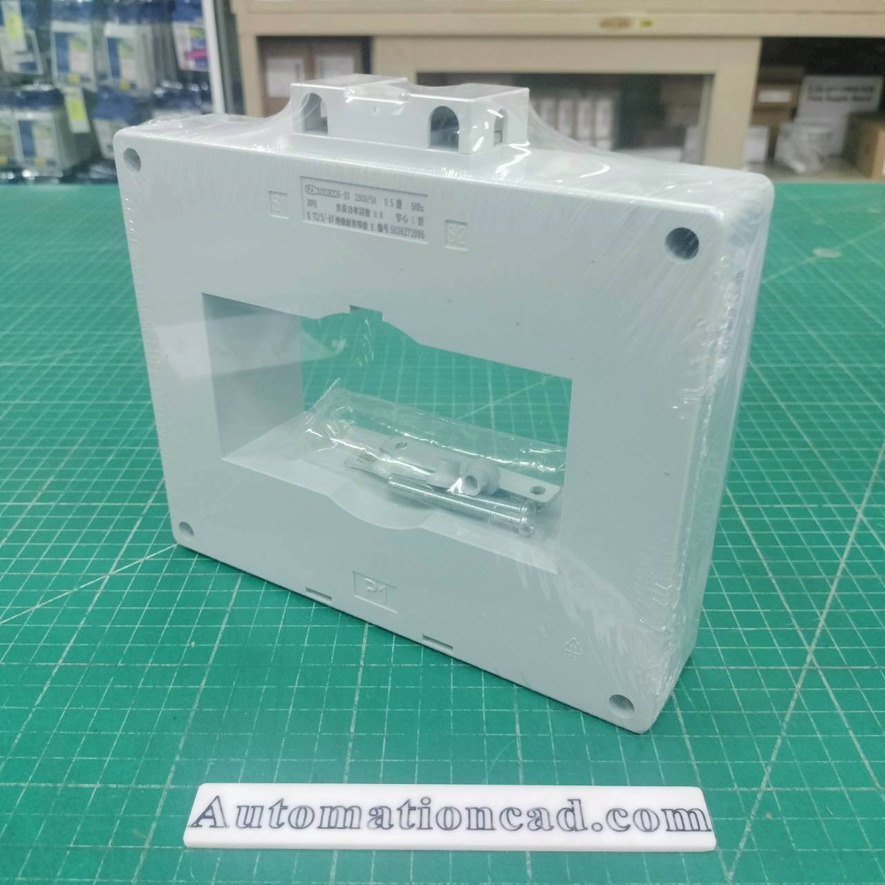 หม้อแปลงกระแสไฟฟ้า CT 2500/5A CHINT BH-0.66 120I Class 0.5 Current Transformer