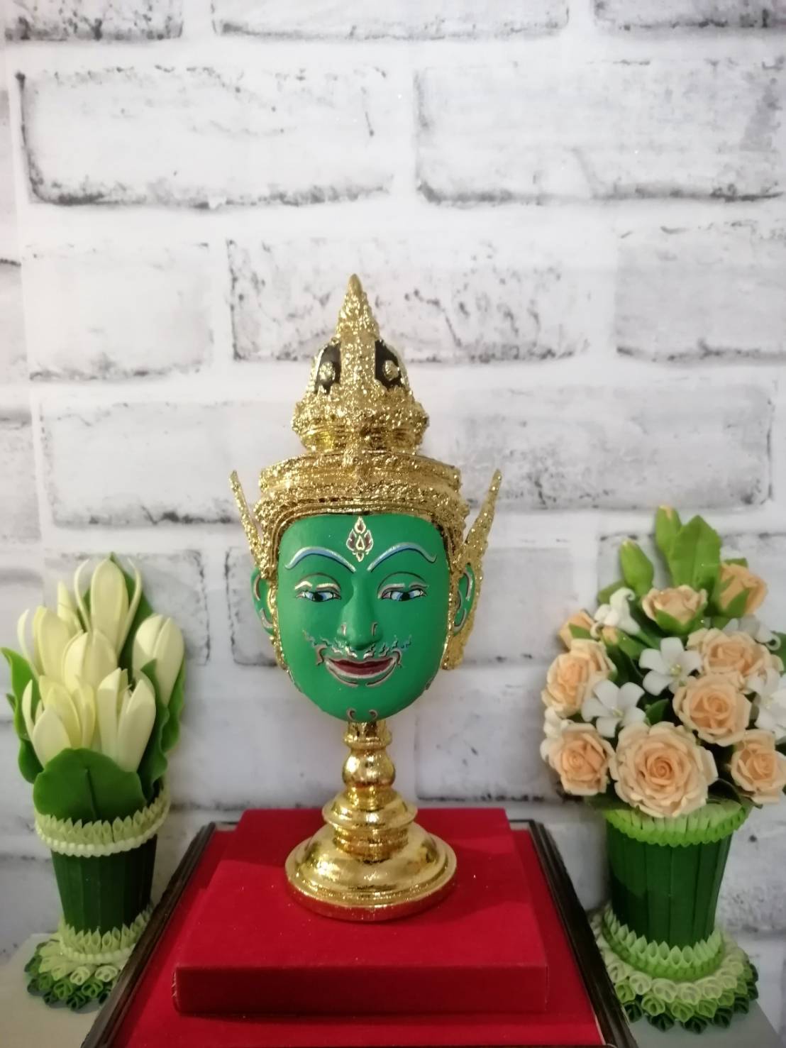 พระวิษณุกรรม ขนาดกลาง เรซิ่น พร้อมฐานปิดทอง