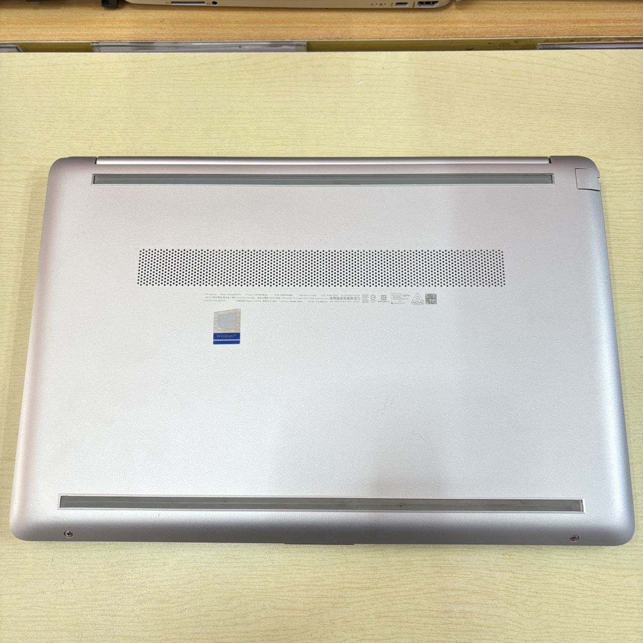 HP 15S – DU2057TX สภาพเครื่อง 85%