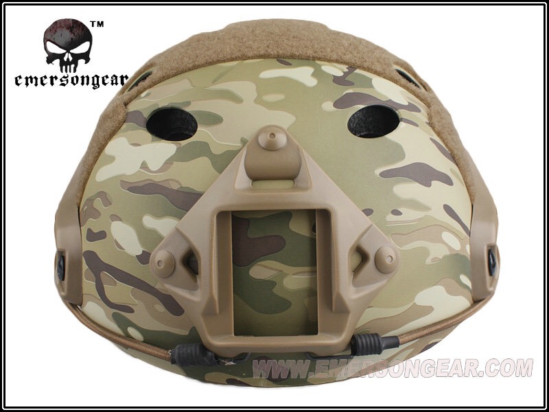 หมวกฟาสกระจก สีพื้น 1,500 สีพราง 1,700 บาท