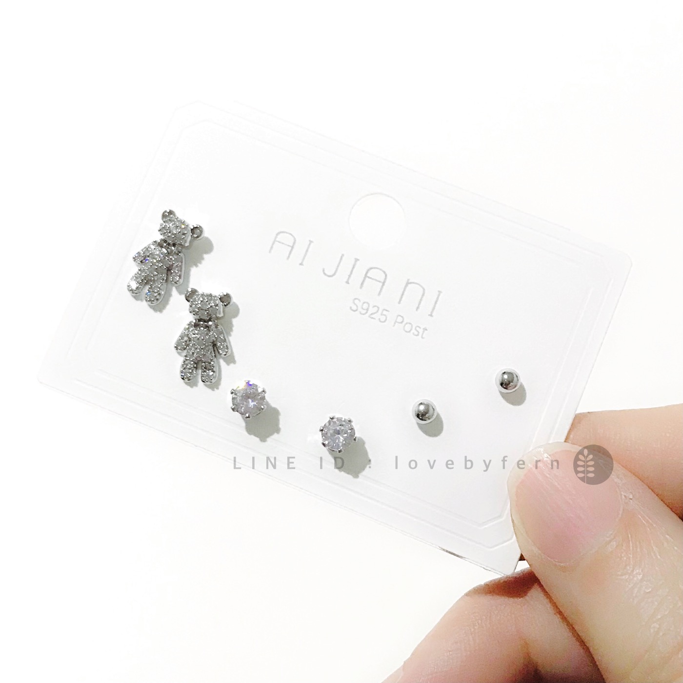 ต่างหูจิ๋วสีเงินเช็ต 6 ชิ้น ประกอบด้วยหมีฝังเพชร 6 x 11 mm เพชรหนามเตย 3 mm และหมุด 2 mm งานเกรดเยี่ยมคุณภาพดี สีไม่ลอกไม่ดำ lead & nikle free #silverpost