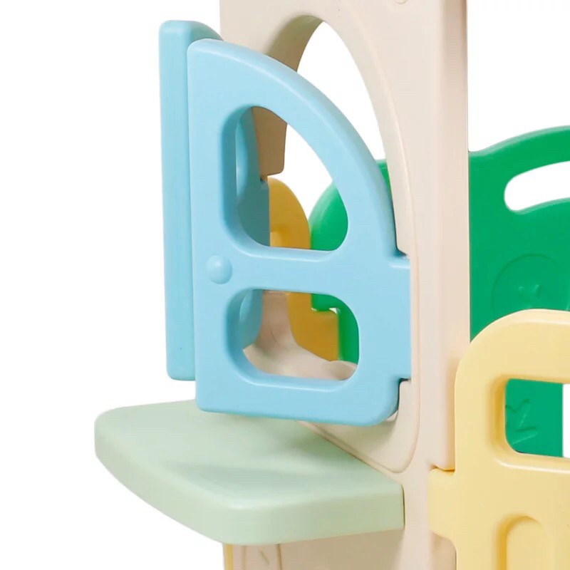 บ้านของเล่นกลางสวน พร้อมรั้ว