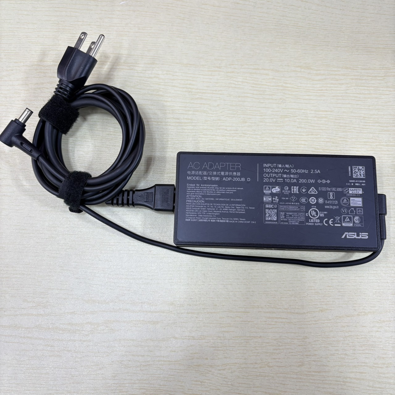 Adapter Notebook ASUS TUF GAMING แท้ ( 200W 20V ขนาด 6.0 X 3.7 mm. ) ประกัน 2 เดือน