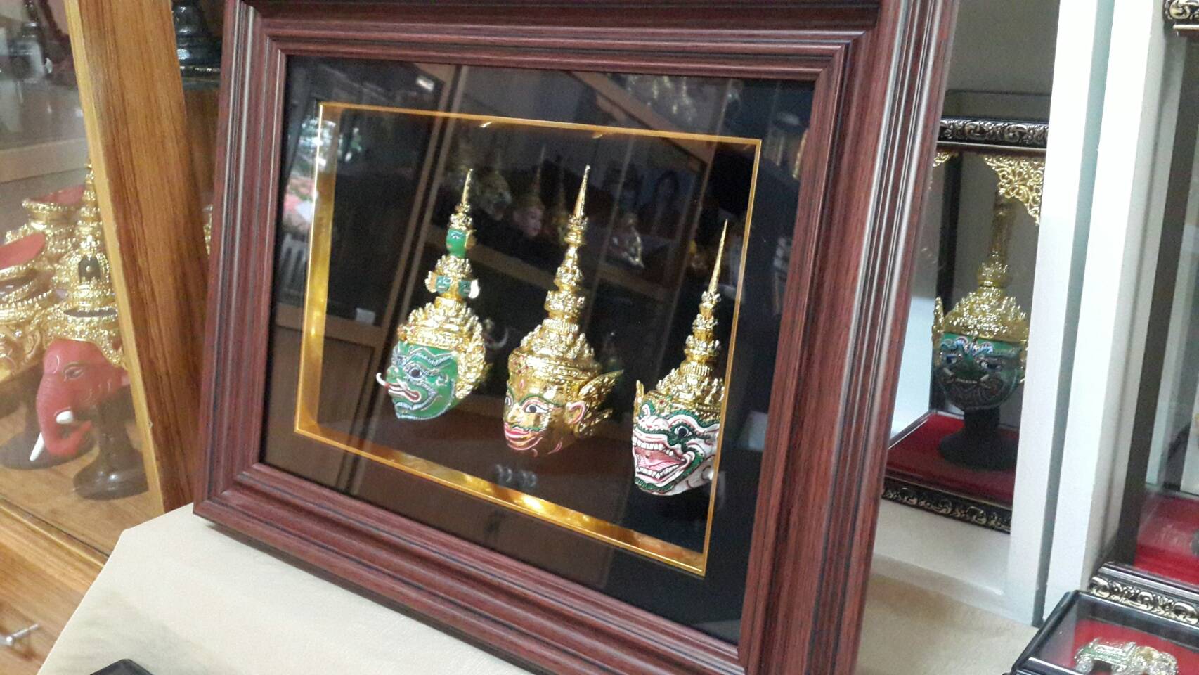 กรอบรูปหัวโขน 3 มิติ