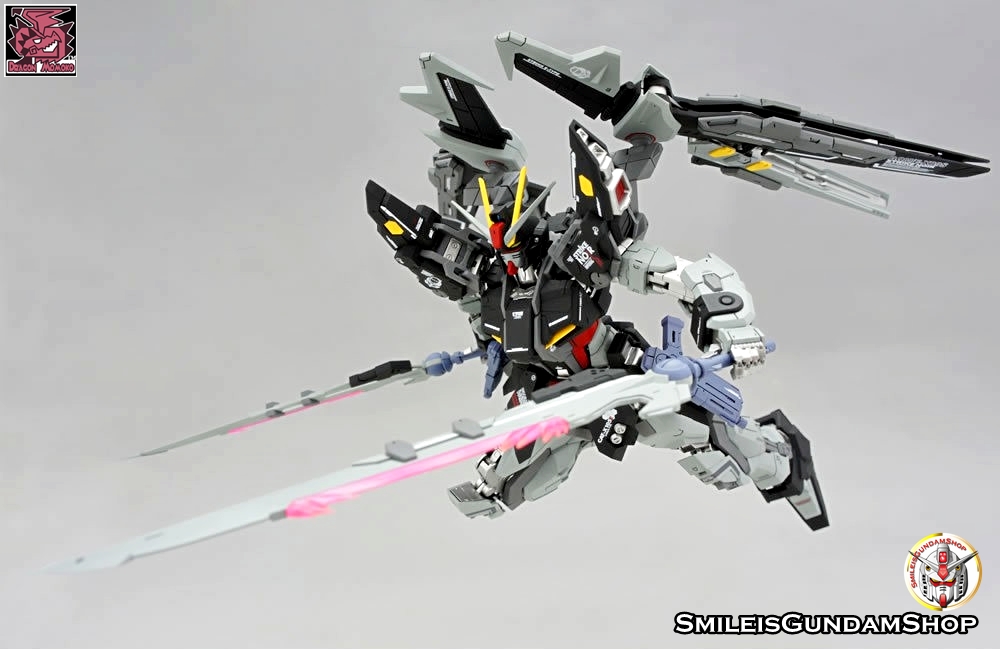 [PO]MG 1/100 STRIKE NOIR GUNDAM [โมจีนMomoko]กล่องน้ำตาล
