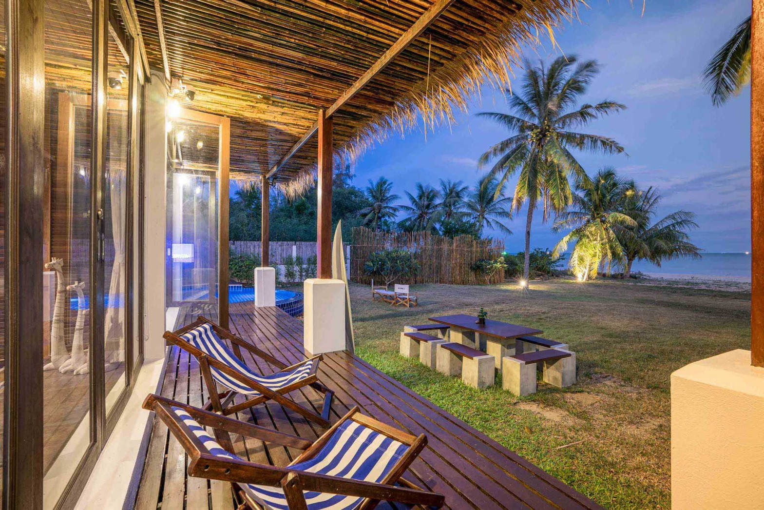 HR15061 บ้านพักติดทะเล The Pamila Beach Villa Kuiburi