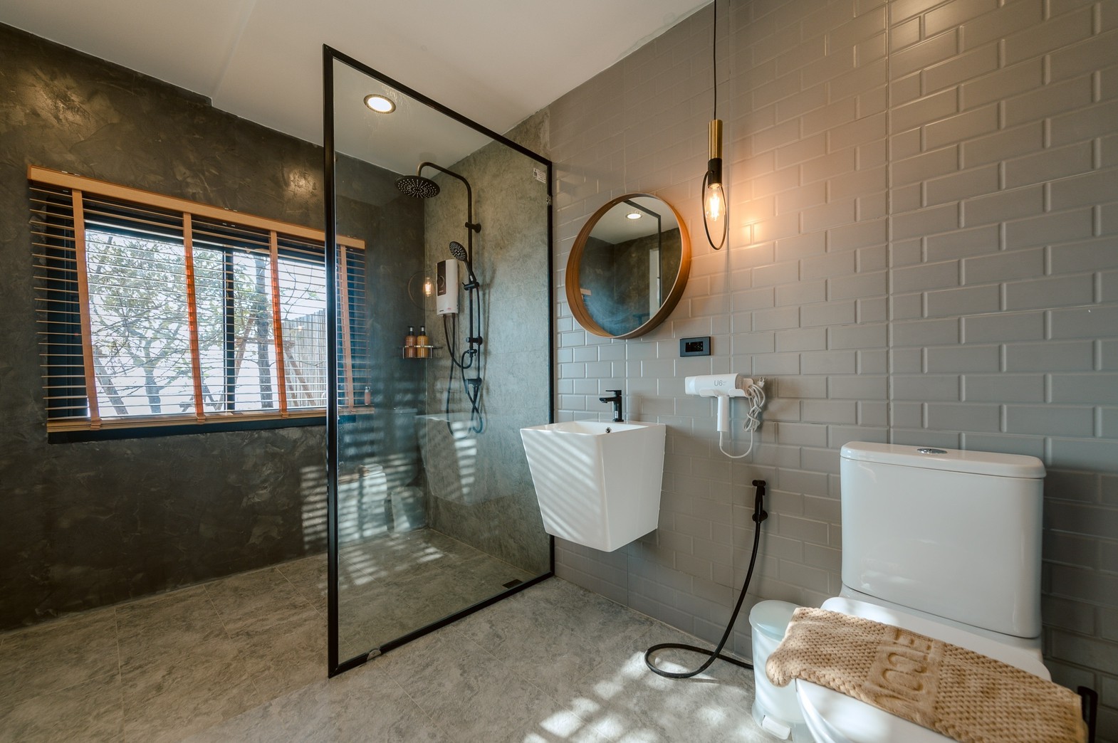 HR15055 บ้านพักติดทะเล The Coastal Vista Beach Villa