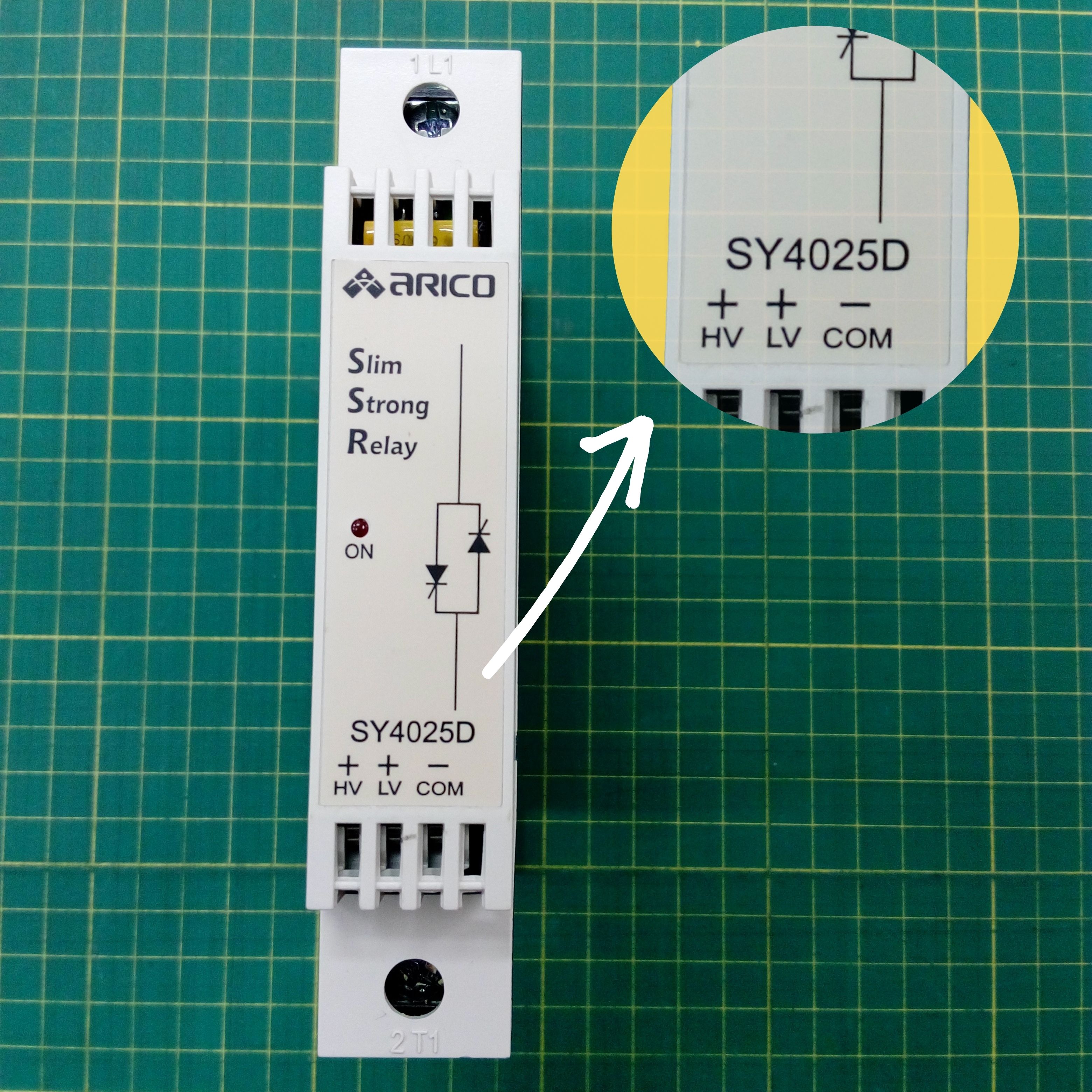 โซลิดสเตต SOLID STATE RELAY ARICO SY4025D ทนกระแส 25A 380V