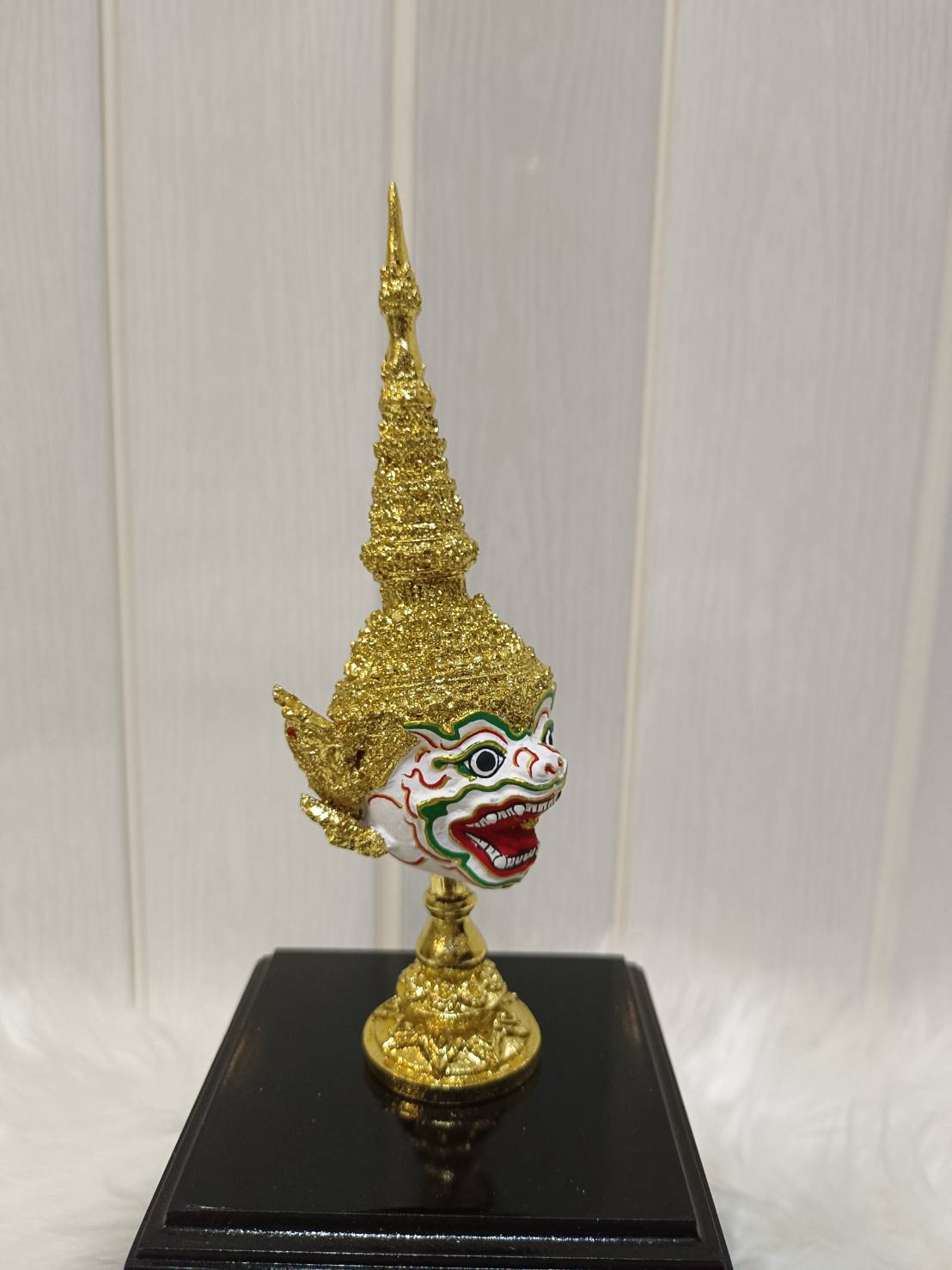 หัวโขนจิ๋ว หนุมานครองเมือง เกรดพรีเมี่ยม พร้อมฐานตีลายปิดทอง (เรซิ่น)