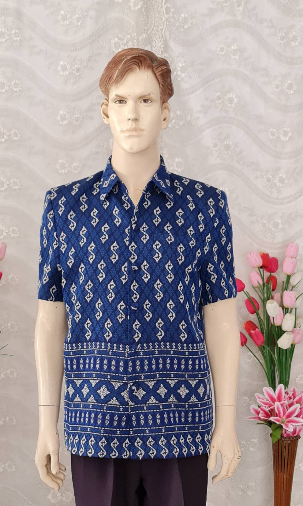 เสื้อสูทชายไหมแพรทิพย์ลายขอพระราชทาน เสื้อสูทชายไหม สูทผ้าไทยชาย ซาฟารีผ้าไทยชาย สูทผ้าไหมแพรทิพย์ สูทผ้าไทย ซาฟารีชาย ตามภาพ XL