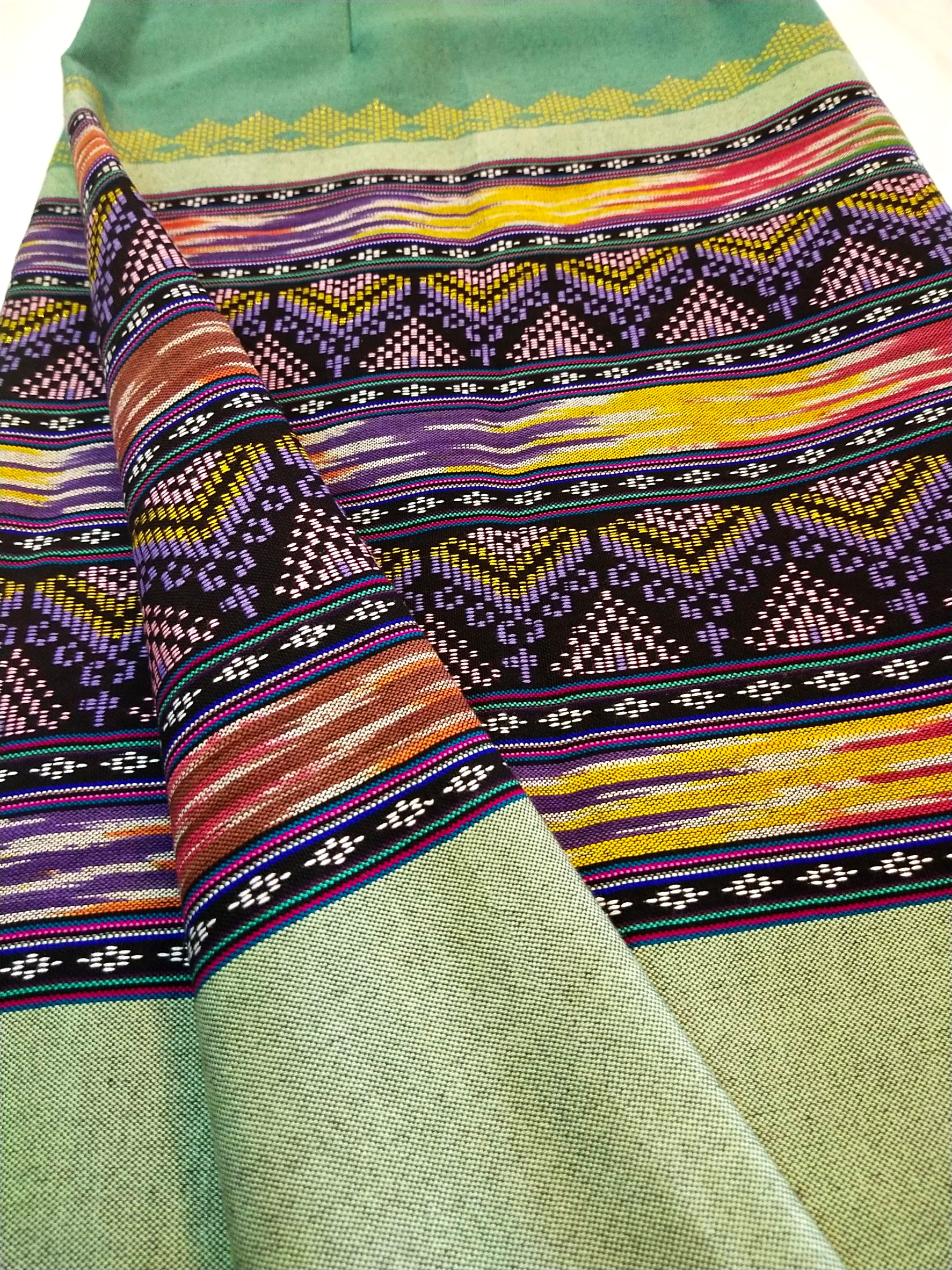 #ผ้าถุงสำเร็จรูปผ้าซิ่นตีนจกไทยลืออัดผ้ากาว #ผ้าซิ่นสำเร็จรูปผ้าฝ้ายทออัดผ้ากาวเย็บถุงแล้ว ตามภาพ FREE SIZE