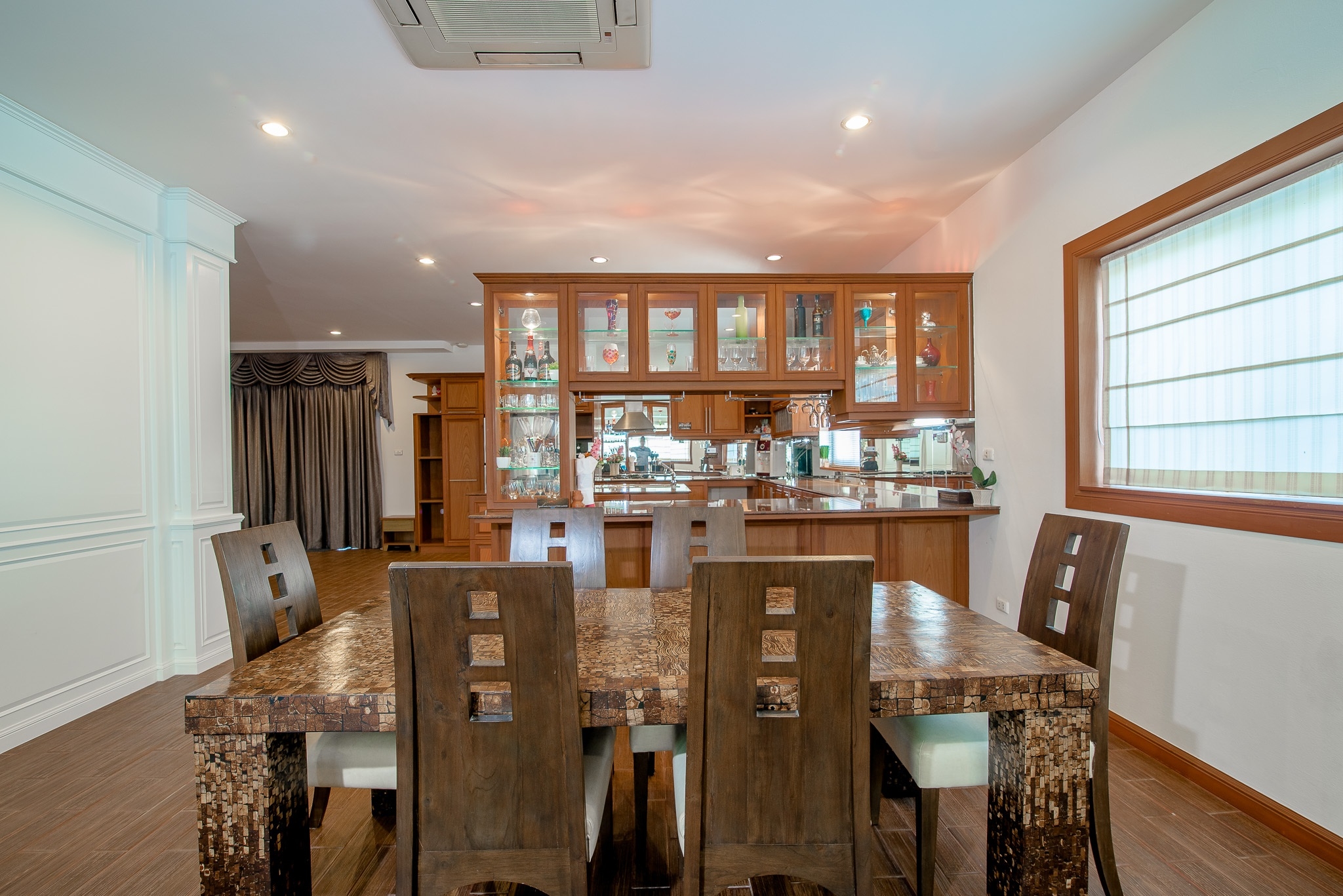 HR 7001 บ้านสุวรรณ 1 คาราโอเกะ โต๊ะพูล