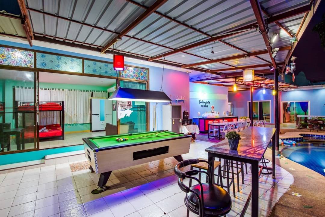 HR 4012 บ้านซันนี่ ปาร์ตี้คาราโอเกะ ไฟเธค