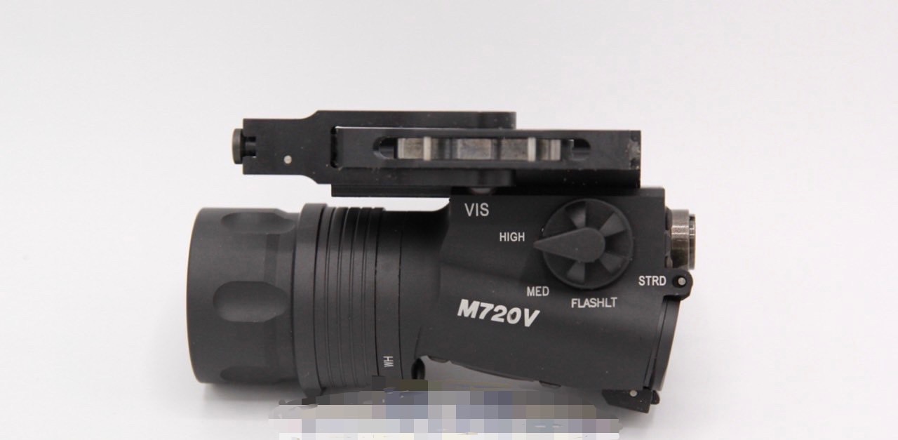 ไฟฉายติดปืน ยี่ห้อ Surefire รุ่น M720V รหัสสินค้า SKU-01805