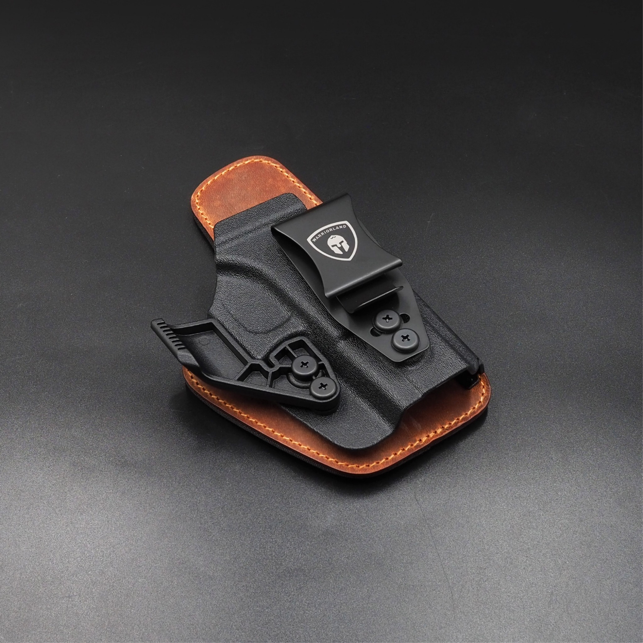 New. ซองพกใน Kydex + หนัง G19/G17 WARRIORLAND IWB Kydex & Leather Holster ♦ ผลิตจาก kydex เกรดคุณภาพ ♦ ออกแบบซองให้คลุมโกร่งไกทั้งหมด ใช้งานปลอดภัย ♦ ด้านหลังมีแผ่น Foam รองรับ ใช้งานได้ตลอดทั้งวัน ♦ ภายในบุด้วยแผ่นหนัง ลดการเส
