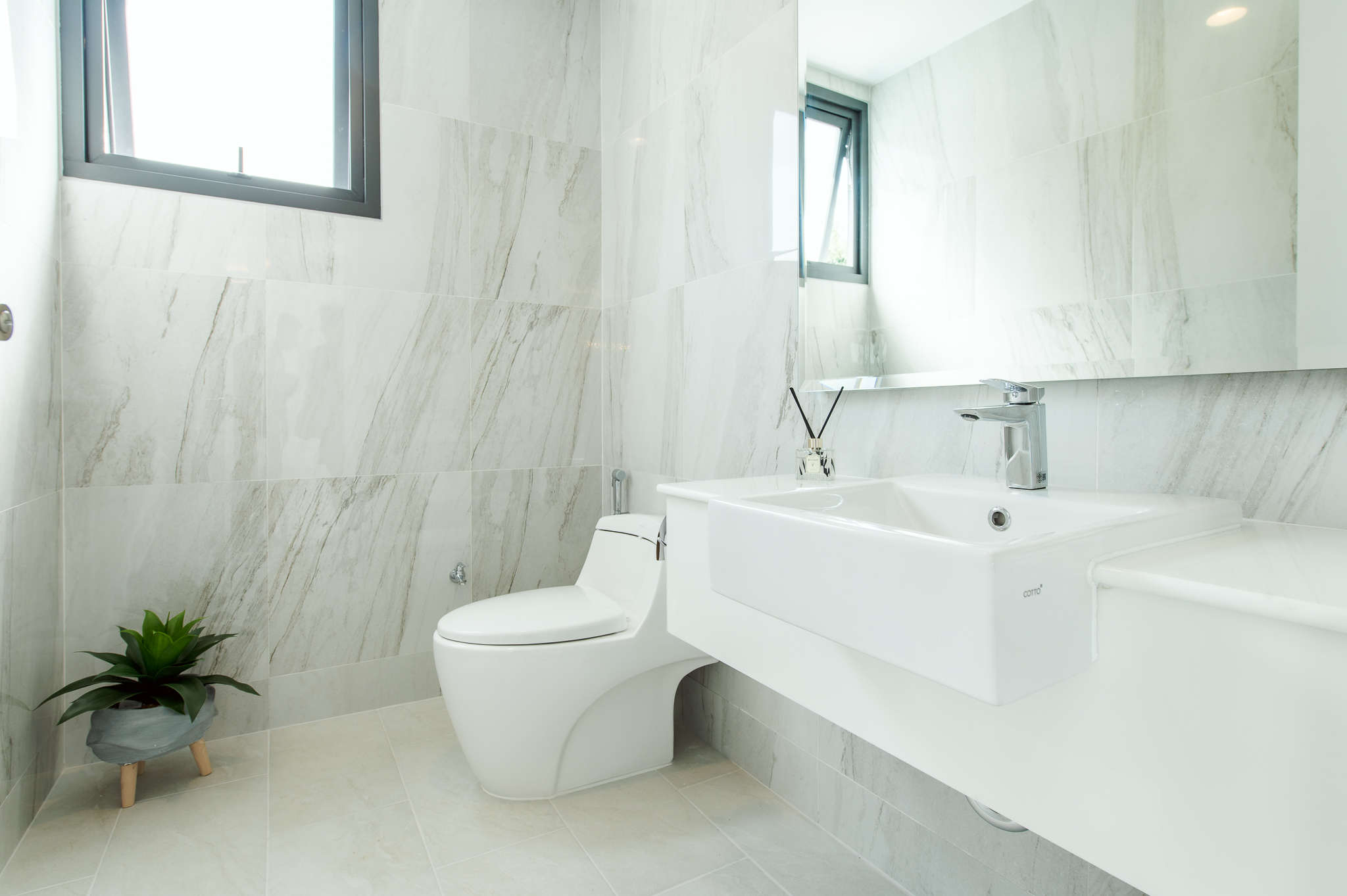 HR15066 บ้านพักติดทะเลหัวหิน The Casa Rocca Beach Villa HuaHin