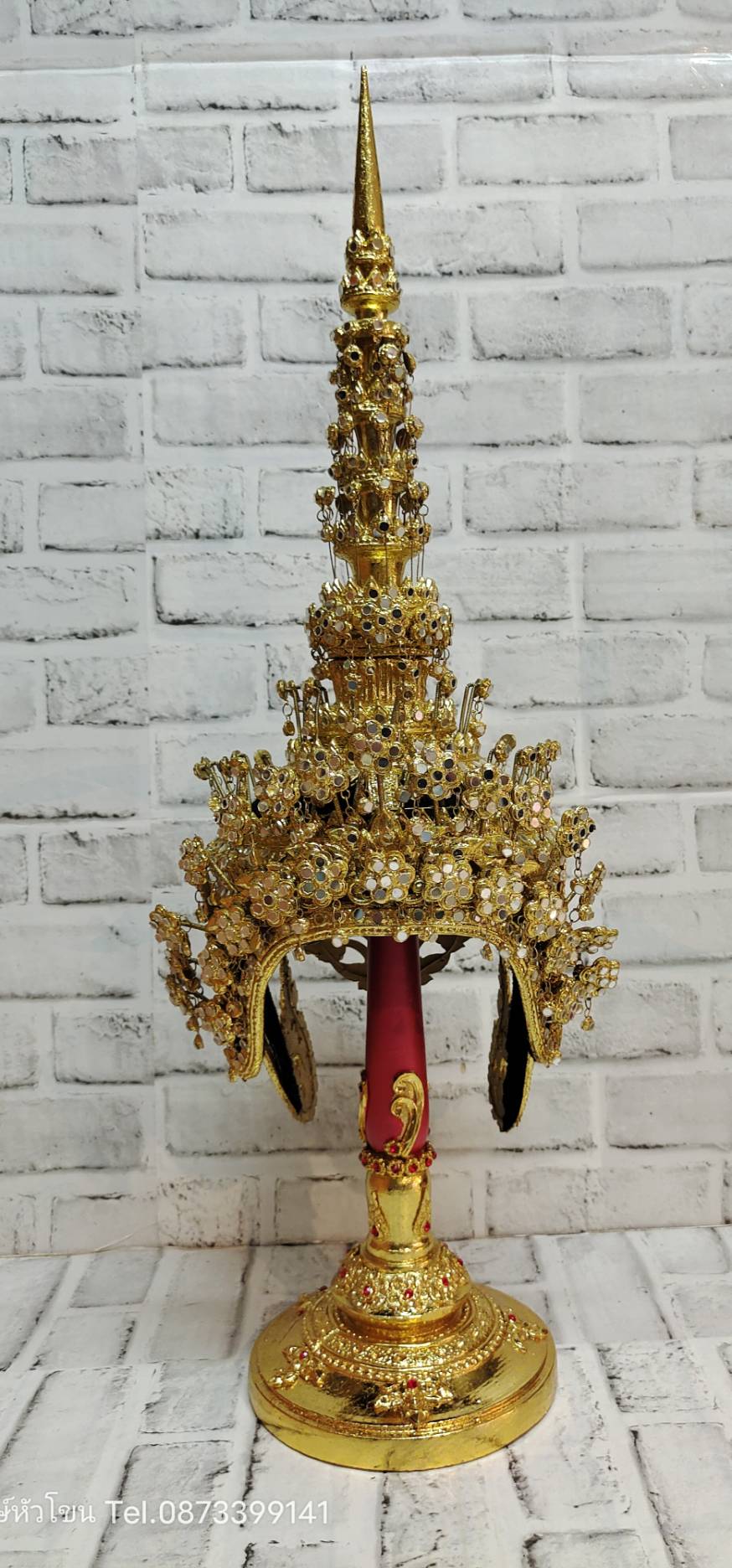 ชฎานาง ขนาดสวมหัว งานกระดาษ ทองเค ประดับกระจก พร้อมฐานไม้สีแดง
