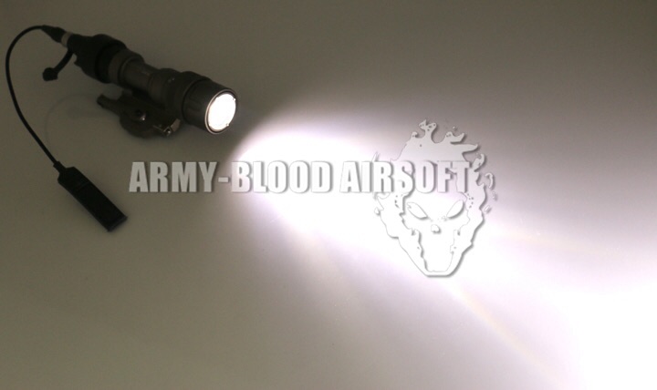 Element Surefire M952V Style WeaponLight New Version (Tan)