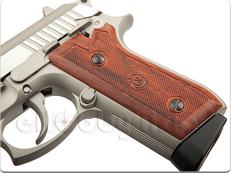 New.Cybergun TAURUS PT92 CO2 GBB (Hairline Silver) ไซเบอร์กัน ทอรัส พีที92 ระบบแก็สCo2 สำหรับPT92 นี้ จะคล้ายกับตัวโคล มาร์คโฟร์ ที่มีการถอดแบบจากปืนจริง ทั้งในเรื่องสีและมาร์คกิ้ง ลิขสิทธิ์แท้จากโรงงาน มาร์คกิ้งสมจริง ระบบการยิงเป็นเซมิออโตเมติก และฟลูออ