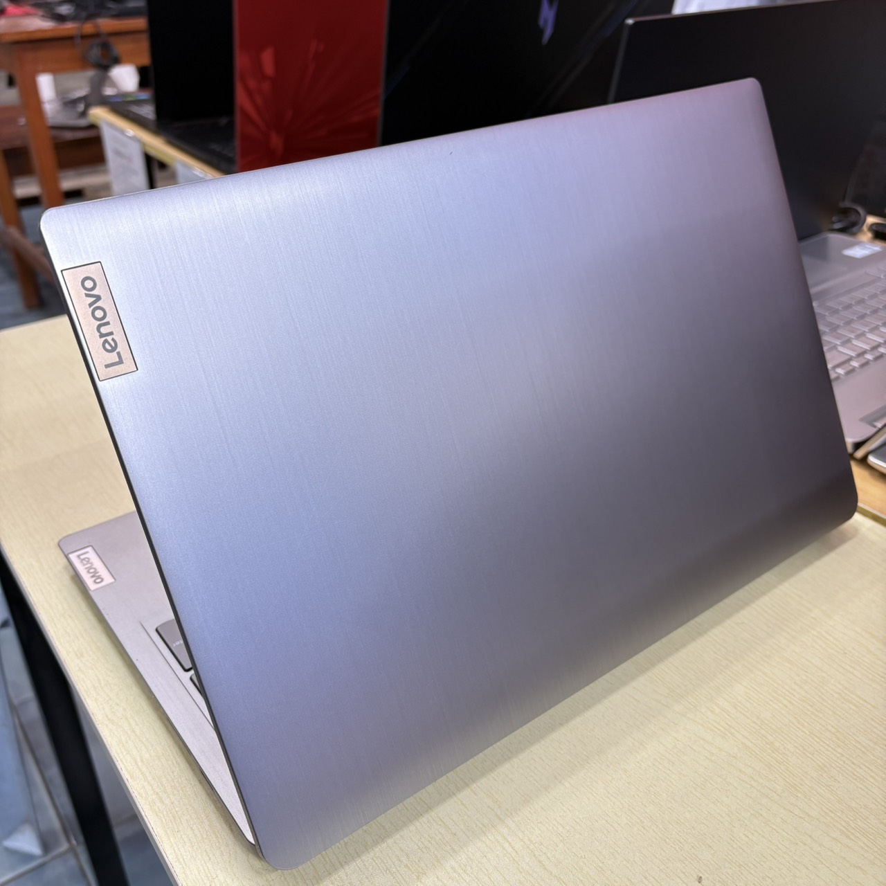 LENOVO IDEAPAD 3 15ITL6 82H800J9TA ติดฟิล์มกันรอยหน้าจอแล้ว สภาพเครื่อง 85%