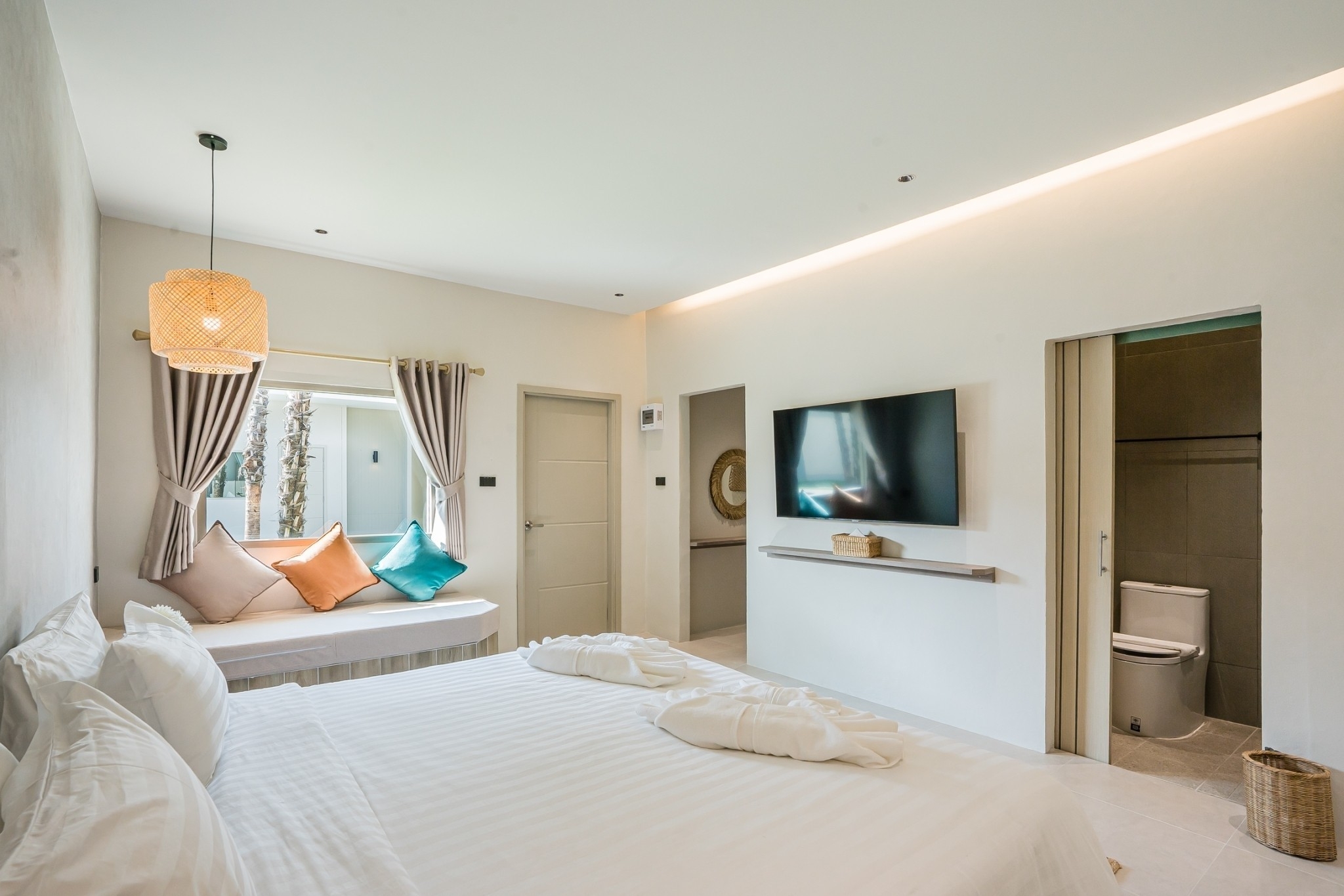 HR15083 บ้านพักติดทะเลหัวหิน The Rest Beachfront Hua Hin Pool Villa