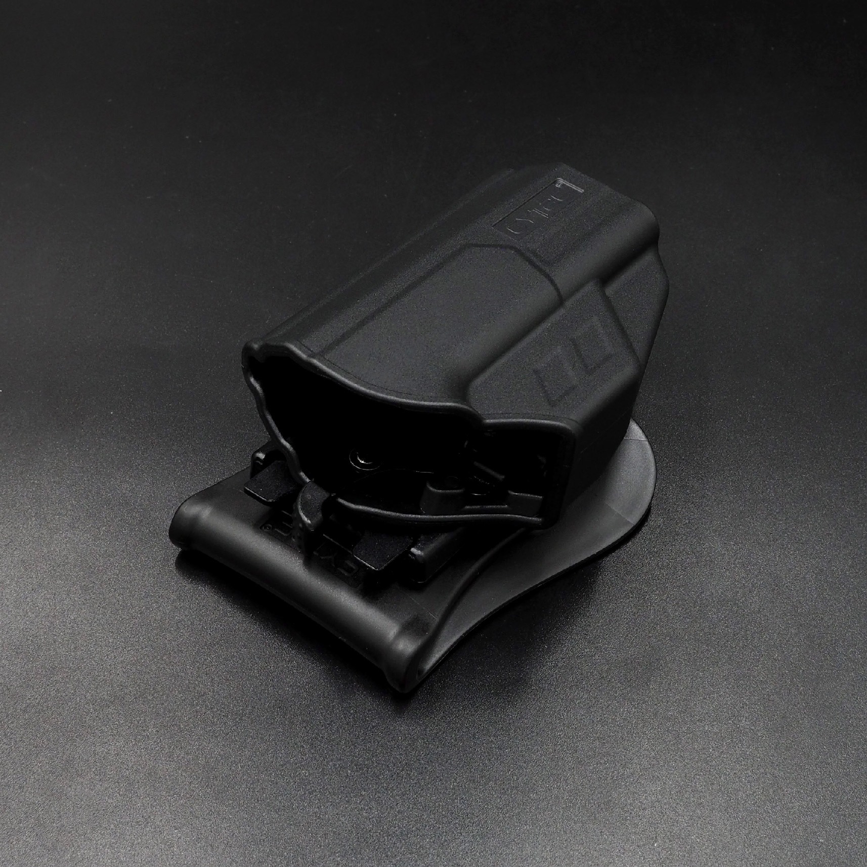 New. ซองพกนอก ปลดล็อคนิ้วโป้ง รุ่น CZ P-10C ( Cytac T-Thumbsmart Holster ) ⚡️ผลิตจากวัสดุ Polymer เกรดคุณภาพ แข็งแรงทนทาน ⚡️ออกแบบให้ปลดล็อคนิ้วโป้ง ใช้งานง่ายเป็นธรรมชาติ และปลอดภัยยิ่งขึ้น ⚡️ด้านหลังเป็นเพลทเหน็บ