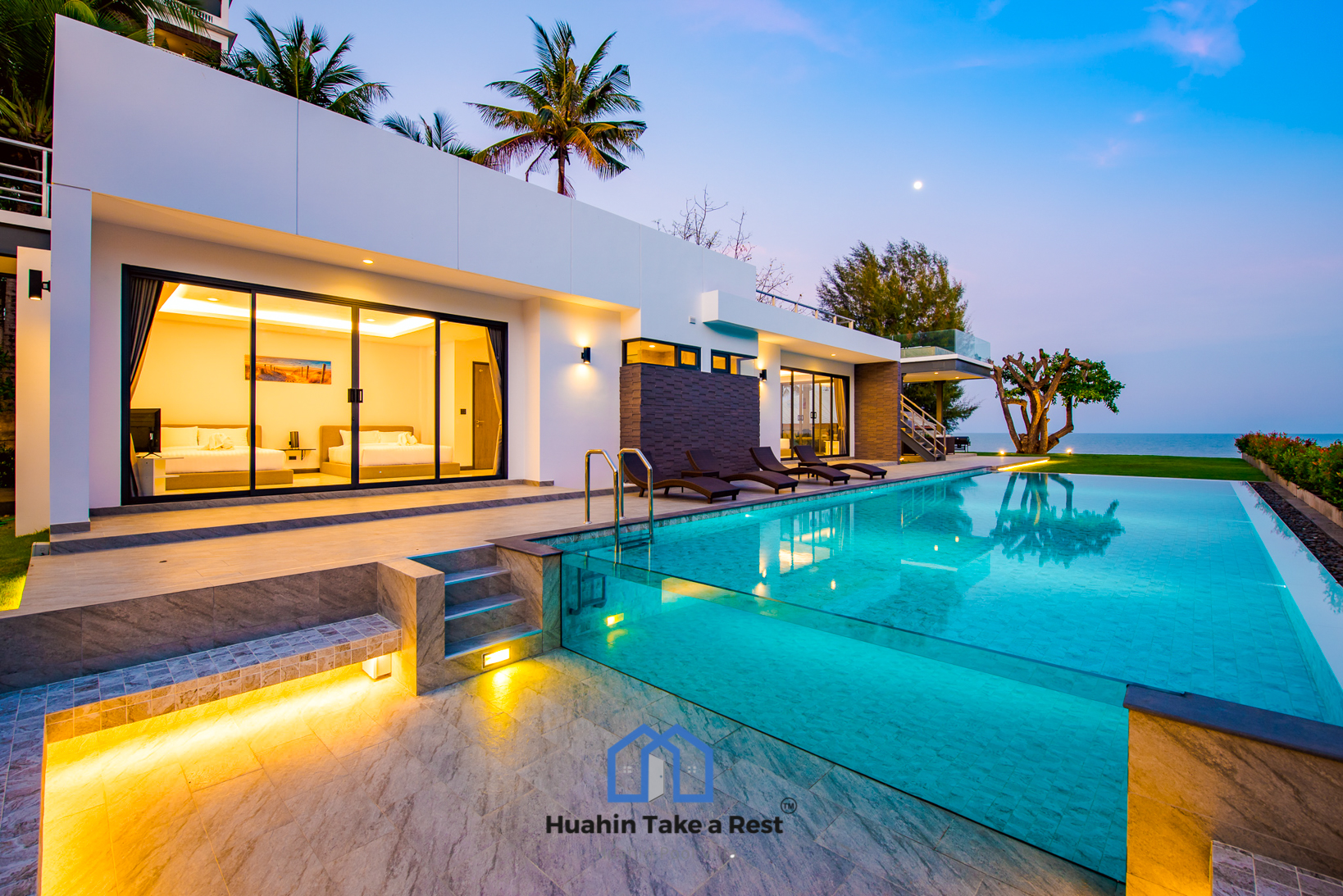 HR15039 บ้านพักติดทะเลหัวหิน The Premium Beach Villa Hua Hin