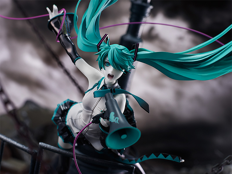เปิดจอง : Hatsune Miku: Love is War Refined Ver. -Good Smile Company 20th Anniversary Book-