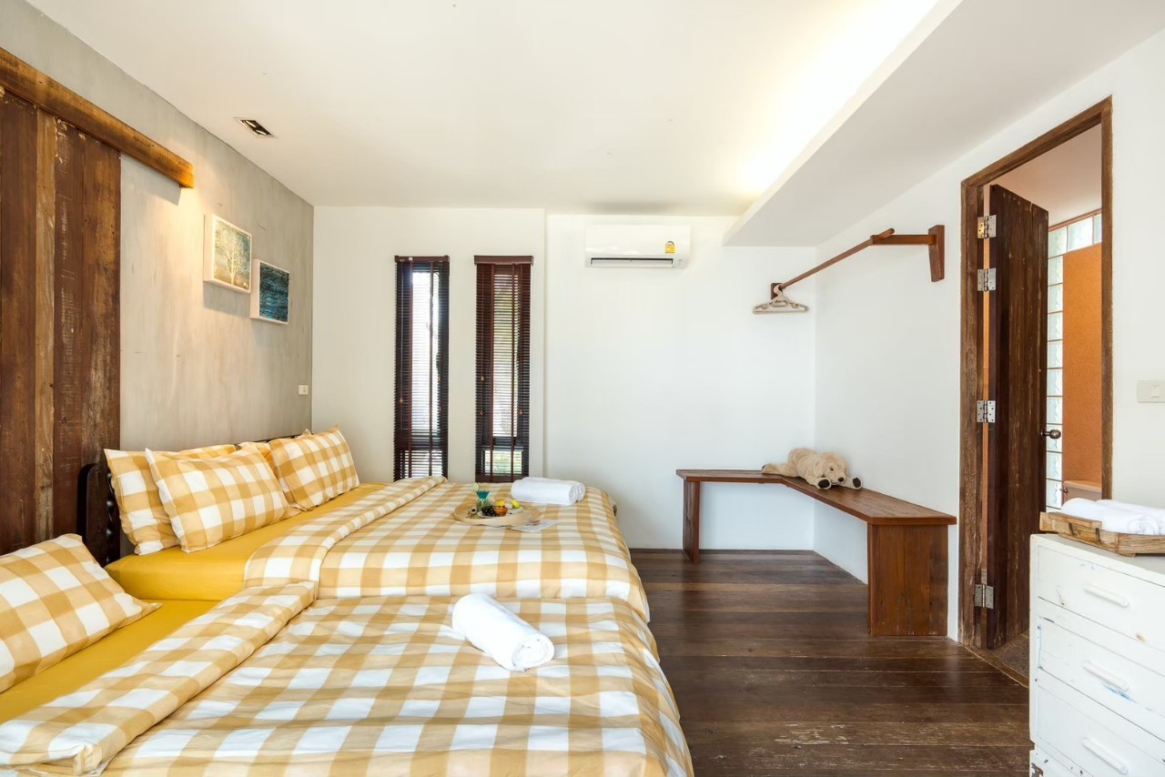 HR15075 บ้านพักติดหาดปราณบุรี The Banana Beach Villa Pranburi