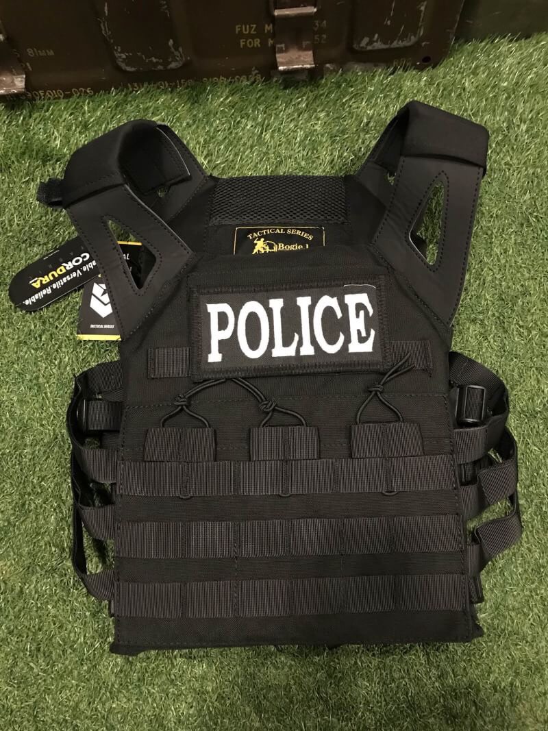 🔥New.สินค้ามาใหม่ครับ🔥 ปลอกเกราะ ผ้า Cordura มี สี ดำ เขียว ทราย 💰 1,500 บาท 📌สนใจรายการไหนเพิ่มเติมดูจากเว็บไซต์นี้ได้เลยครับ 📌❗️ราคาโปรโมชชั่นราคาพิเศษ ❗️📌 ✅ จำหน่ายอุปกรณ์ยุทธวิธีทุกช