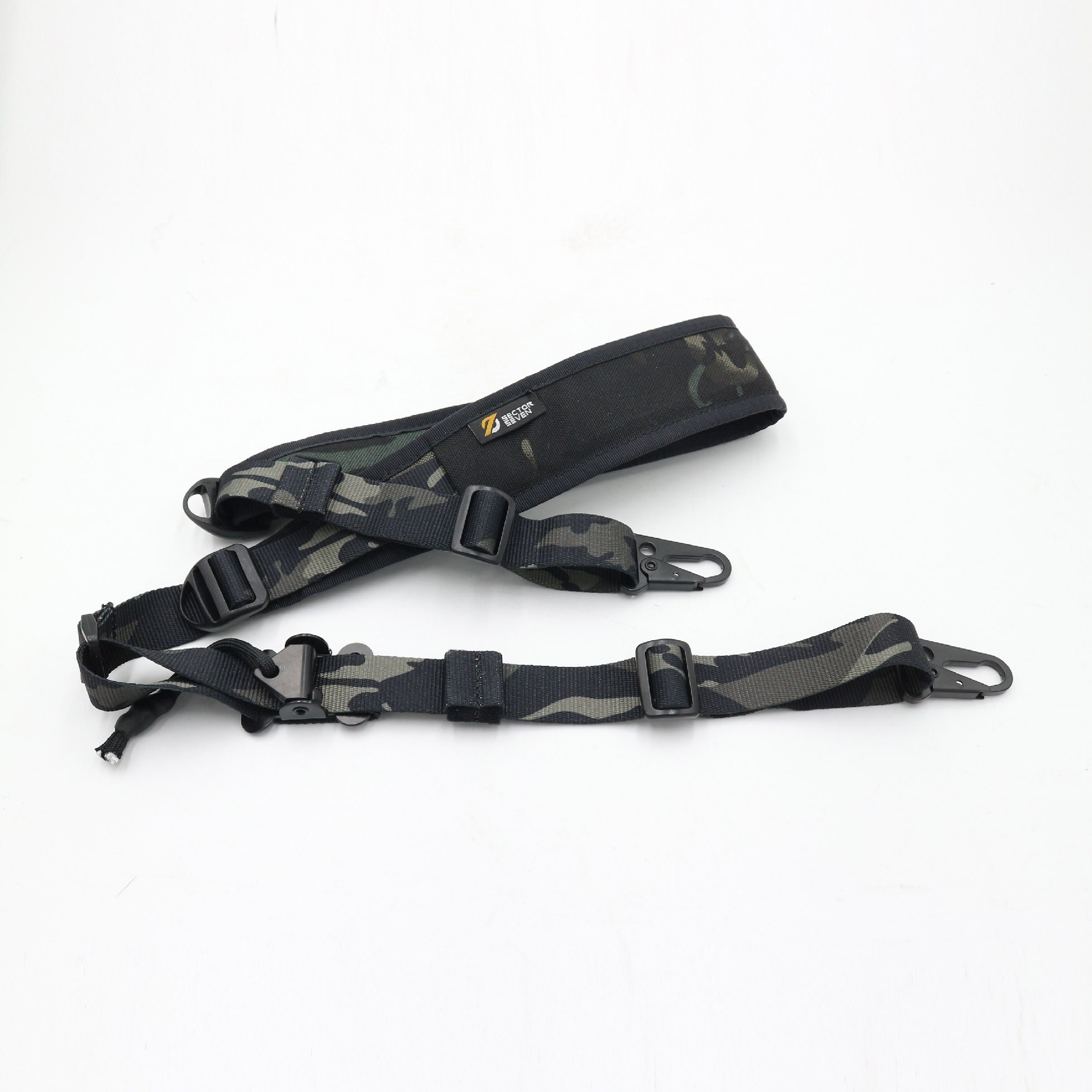 สายสะพาย 2 จุด Sector Seven ( Sector Seven Two Point Sling ) 📌ผลิตจากผ้า Cordura 1000D 📌สาย 2 จุดแบบเอนกประสงค์ปรับใช้งานกับ M16, M4, ลูกกรด, ลูกซอง และอื่นๆ ได้ 📌มี Quick Pull Adjust buckle ปรับระยะและตำแหน่งการใช้งานได้สะดวก และร