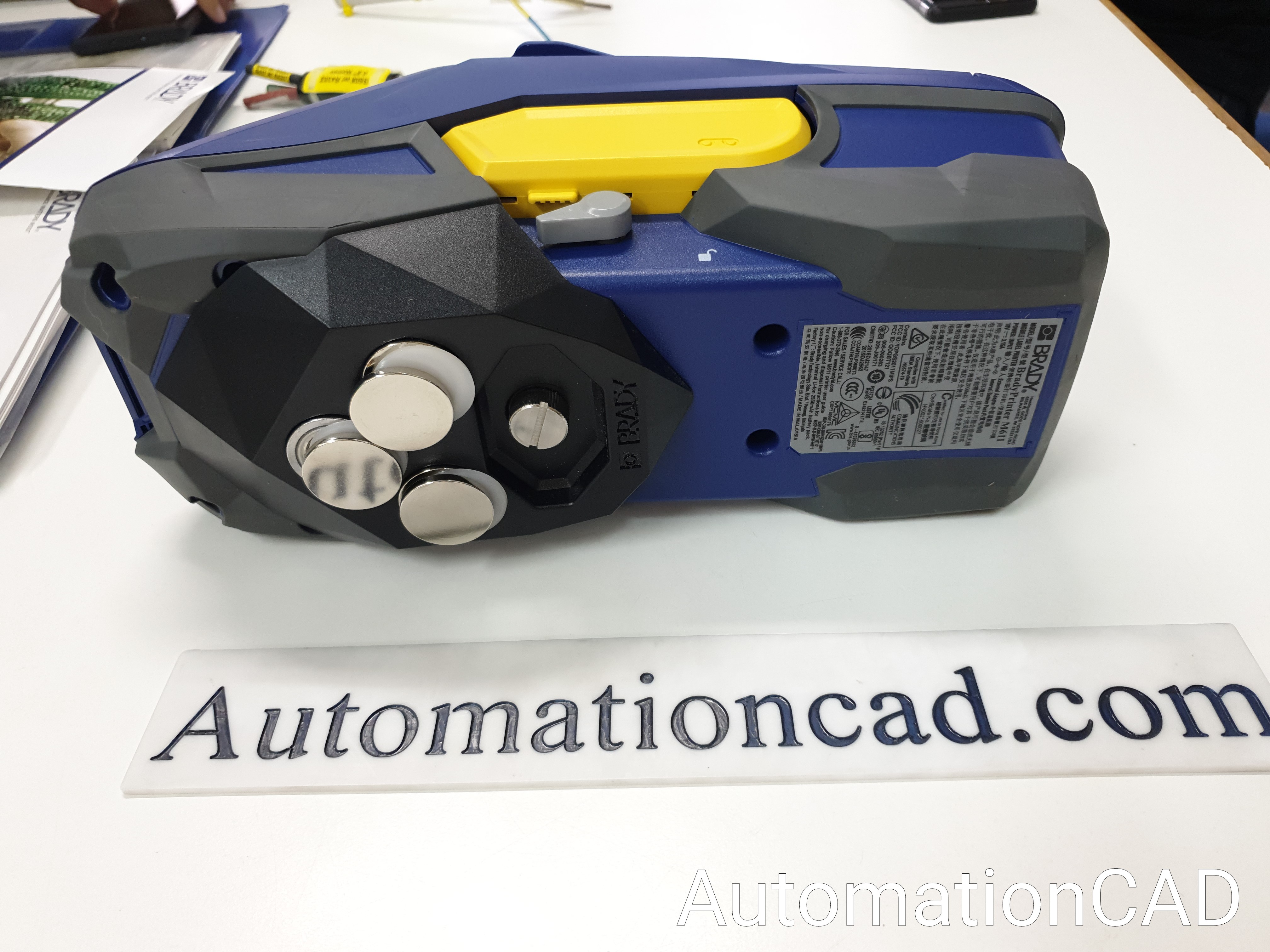 เครื่องพิมพ์สติ๊กเกอร์ BRADY M611 - BRADY LABEL PRINTER