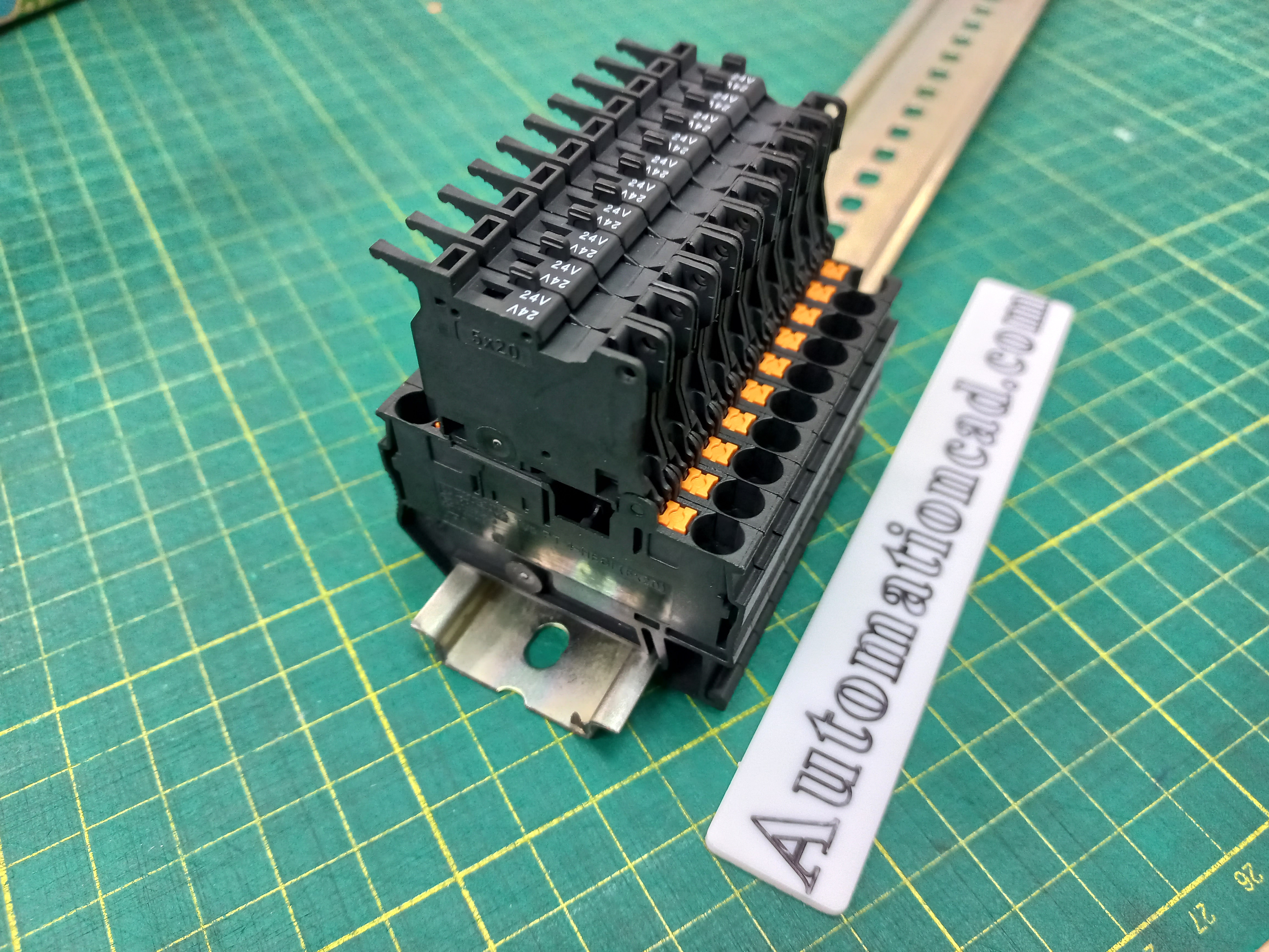 เทอร์มินอลฟิวส์ PHOENIX CONTACT 3211903 Terminal สำหรับสายไฟขนาด 0.2 mm² - 6 mm²