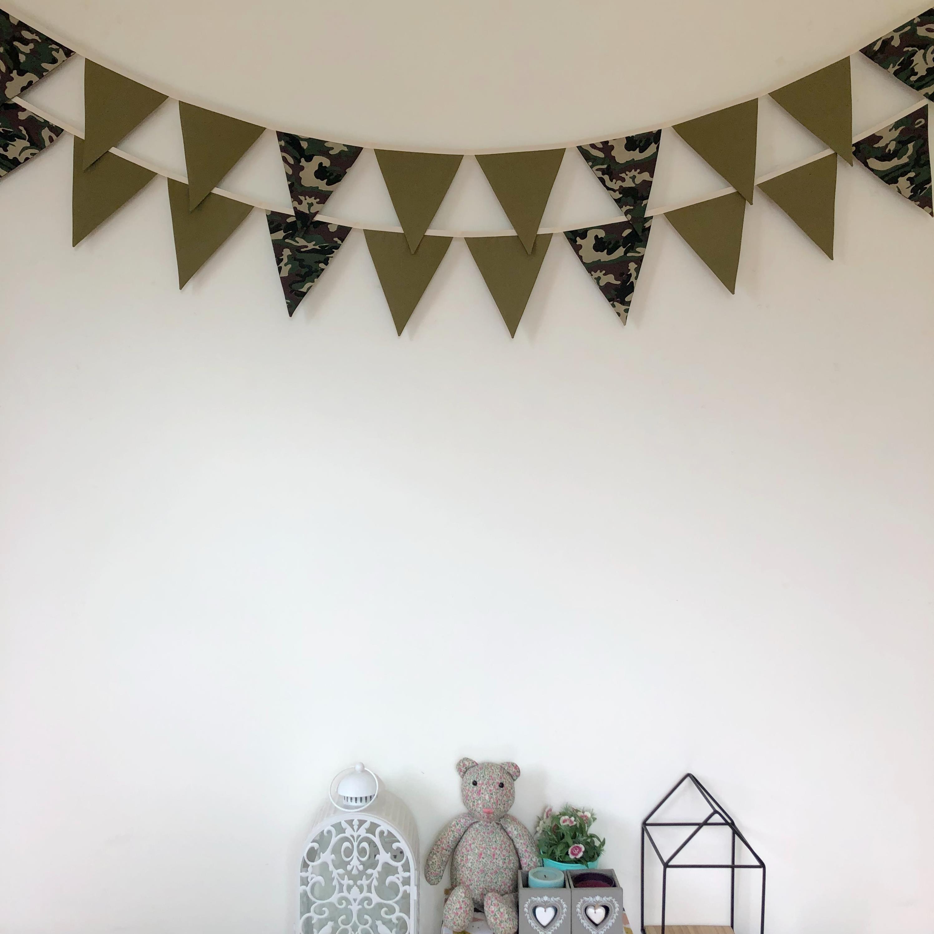 ธงผ้าโทนสีลายพราง