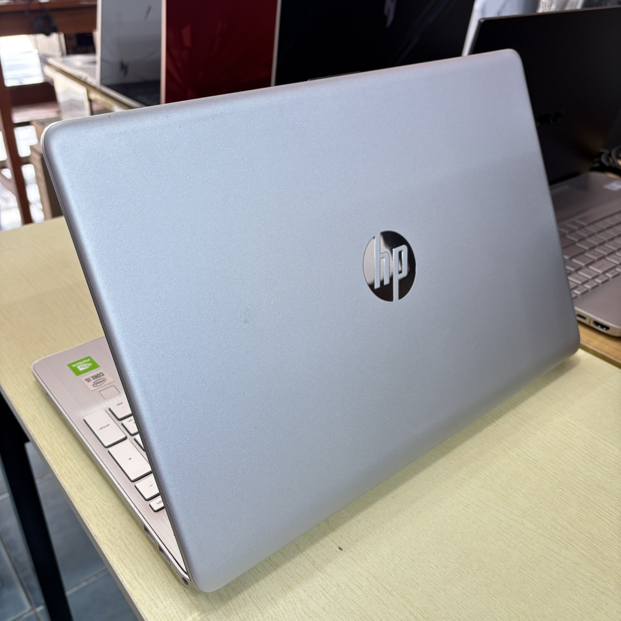 HP 15S – DU2057TX สภาพเครื่อง 85%