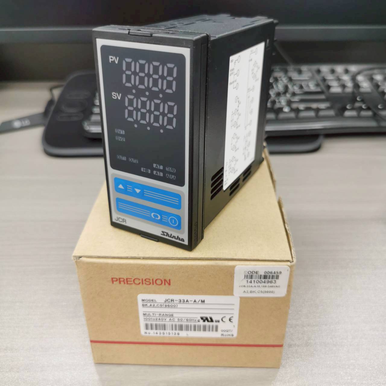 SHINKO เครื่องวัดและควบคุมอุณหภูมิ Temperature Controller - Multi JCR-33A-A/M