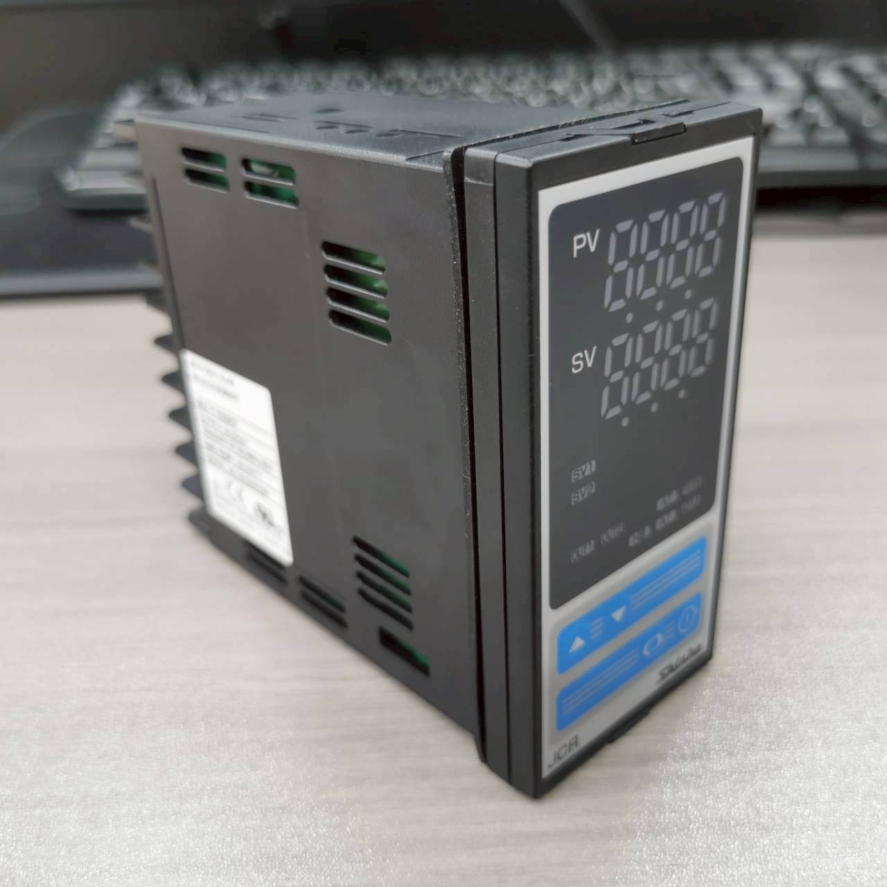 SHINKO เครื่องวัดและควบคุมอุณหภูมิ Temperature Controller - Multi JCR-33A-A/M