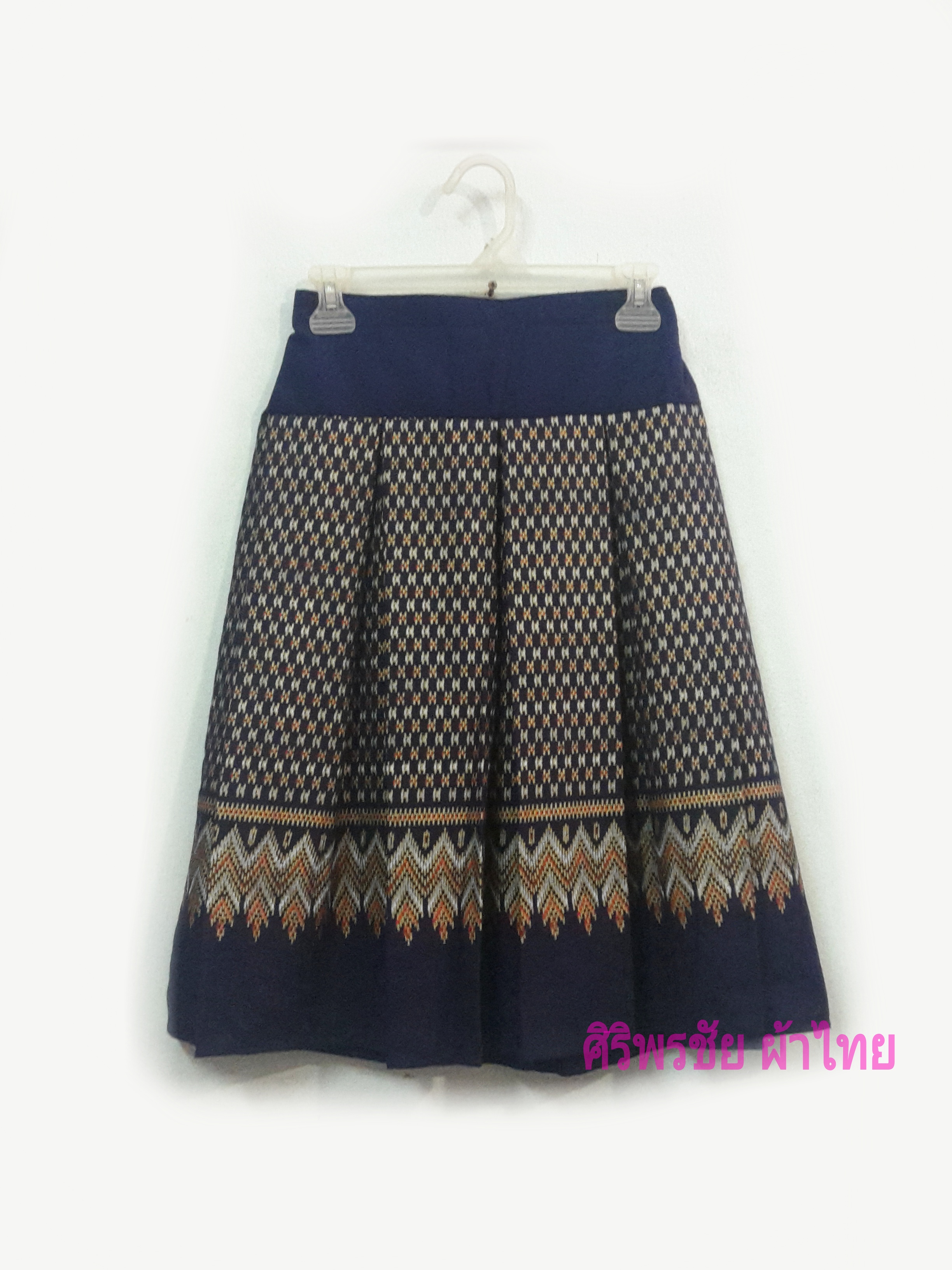 กระโปรงผ้าไทย #กระโปรงผ้าฝ้า #ผ้าถุงสำเร็จรูป #ผ้าซิ่นสำเร็จรูปผ้าฝ้ายทรงทวิทด้านหลังใส่สม็อกยางยืด กระโปรงผ้าไทย #กระโปรงผ้าฝ้าย #กระโปรงผ้าพื้นเมืองสีดำ ดำ Free size