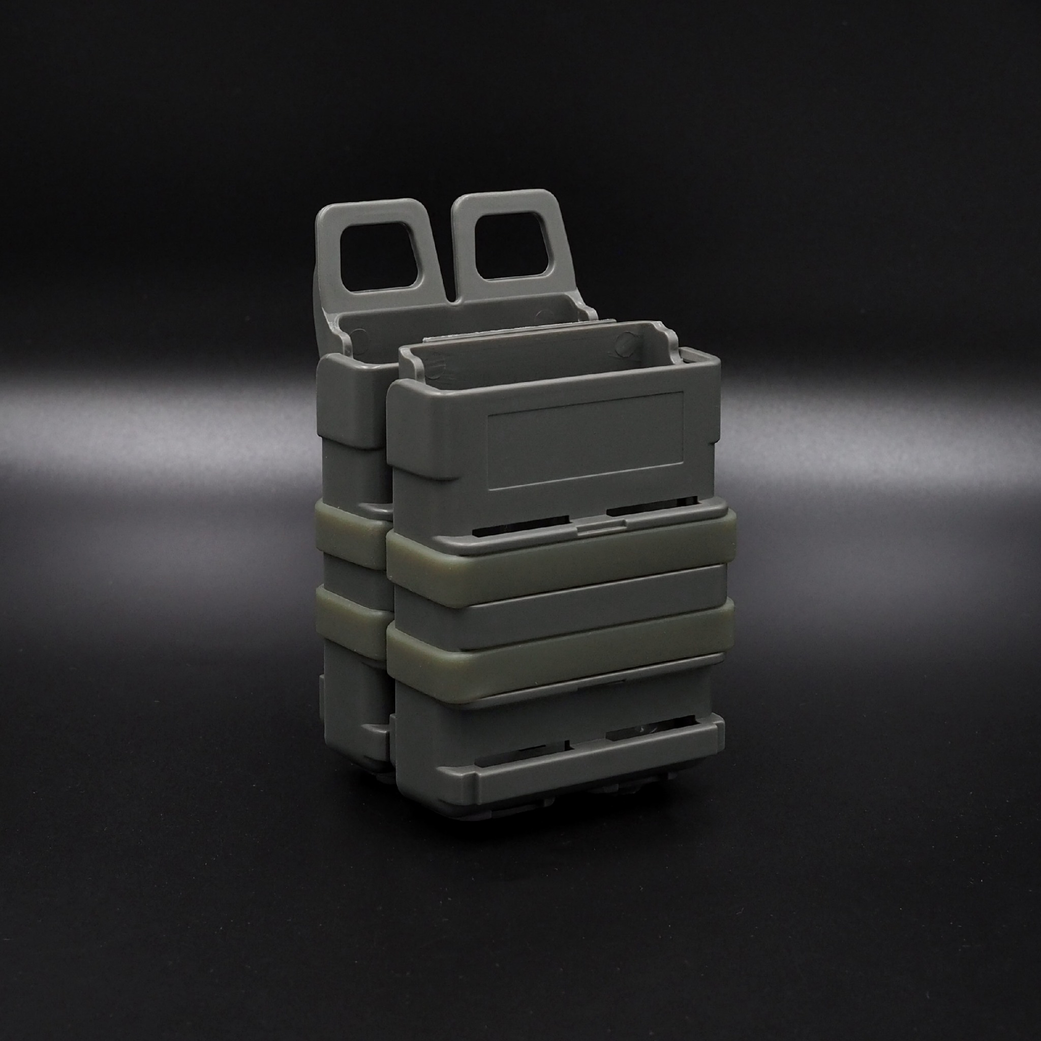 New. ซองแม็กกาซีน Fastmag M4 ( FMA ) - ผลิตจาก Polymer เกรดคุณภาพ - สำหรับแม็กกาซีน 5.56 * 2 ช่อง - ซองแม็ก M4 คู่ แบบปลดไว - ด้านหลัง สาย Molle ร้อยติดเข็มขัด/เสื้อเกราะได้