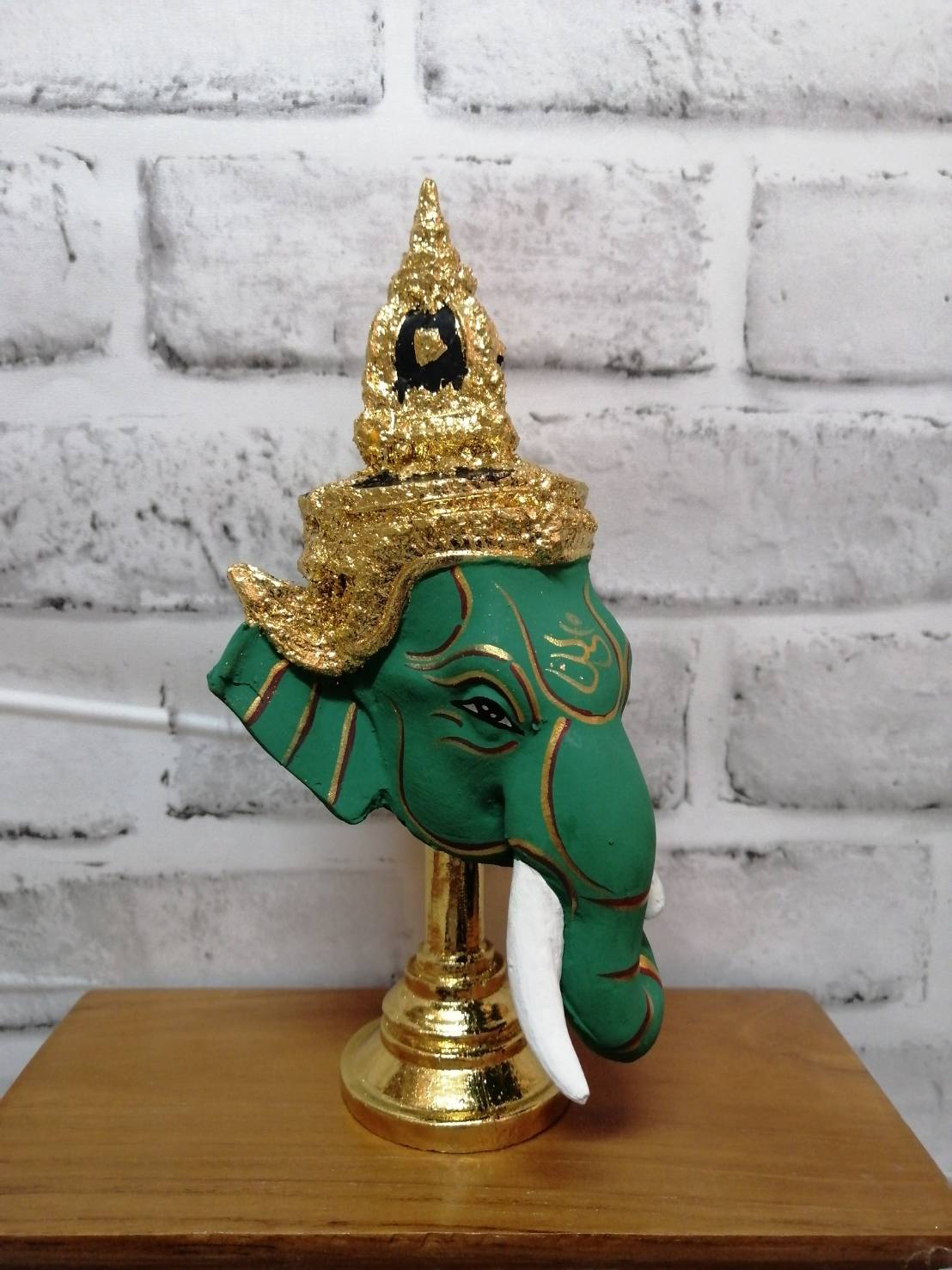 พระพิฆเนศ ขนาดกลาง 4 นิ้ว พร้อมฐานทอง (เรซิ่น)