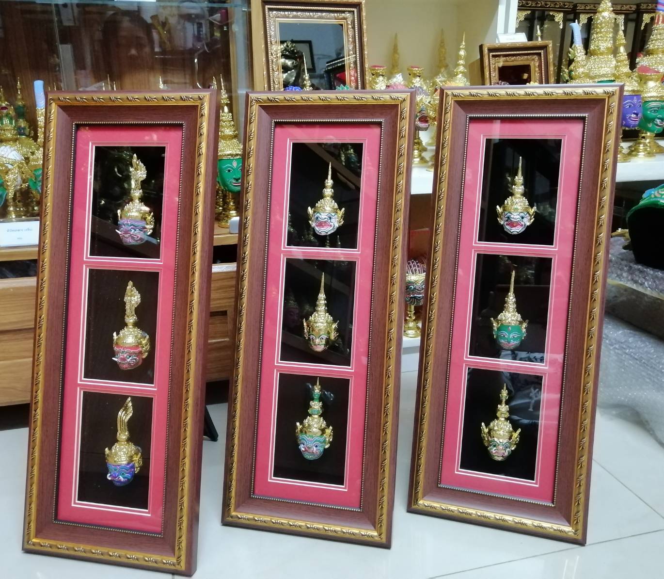 กรอบรูปหัวโขนจิ๋ว