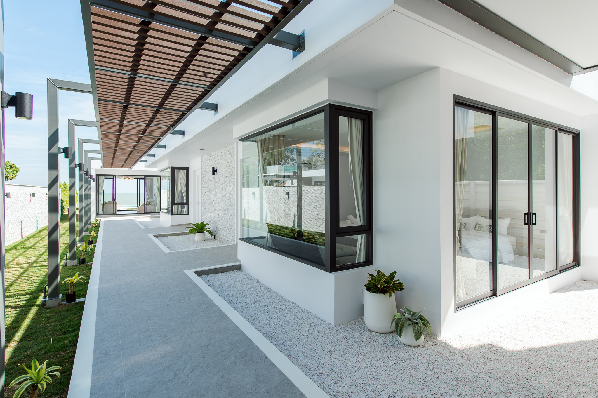 HR15066 บ้านพักติดทะเลหัวหิน The Casa Rocca Beach Villa HuaHin