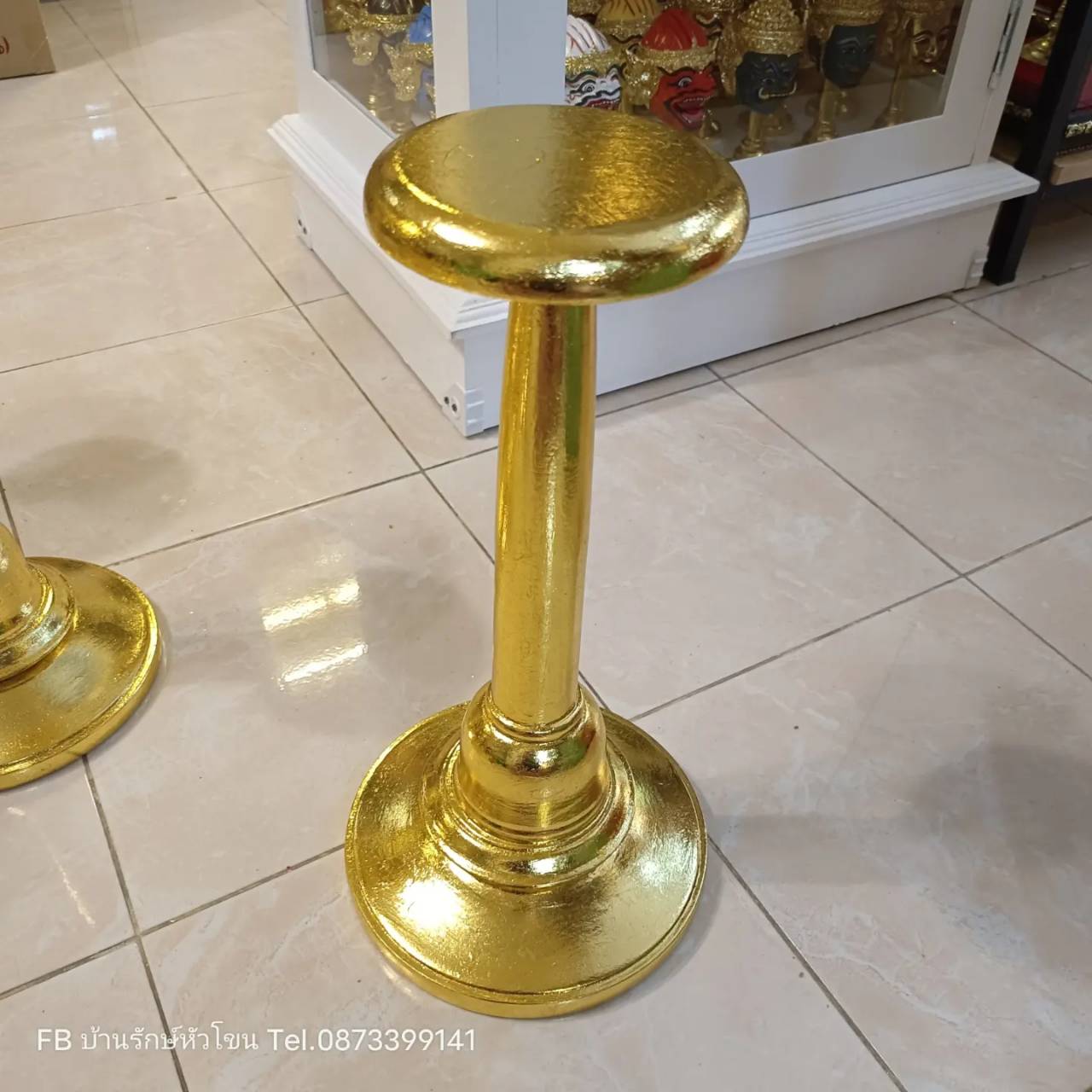 ฐานไม้กลึง ปิดทอง ขาตั้ง ฐานวางเศียร ขนาดครอบ สูง 16 นิ้ว