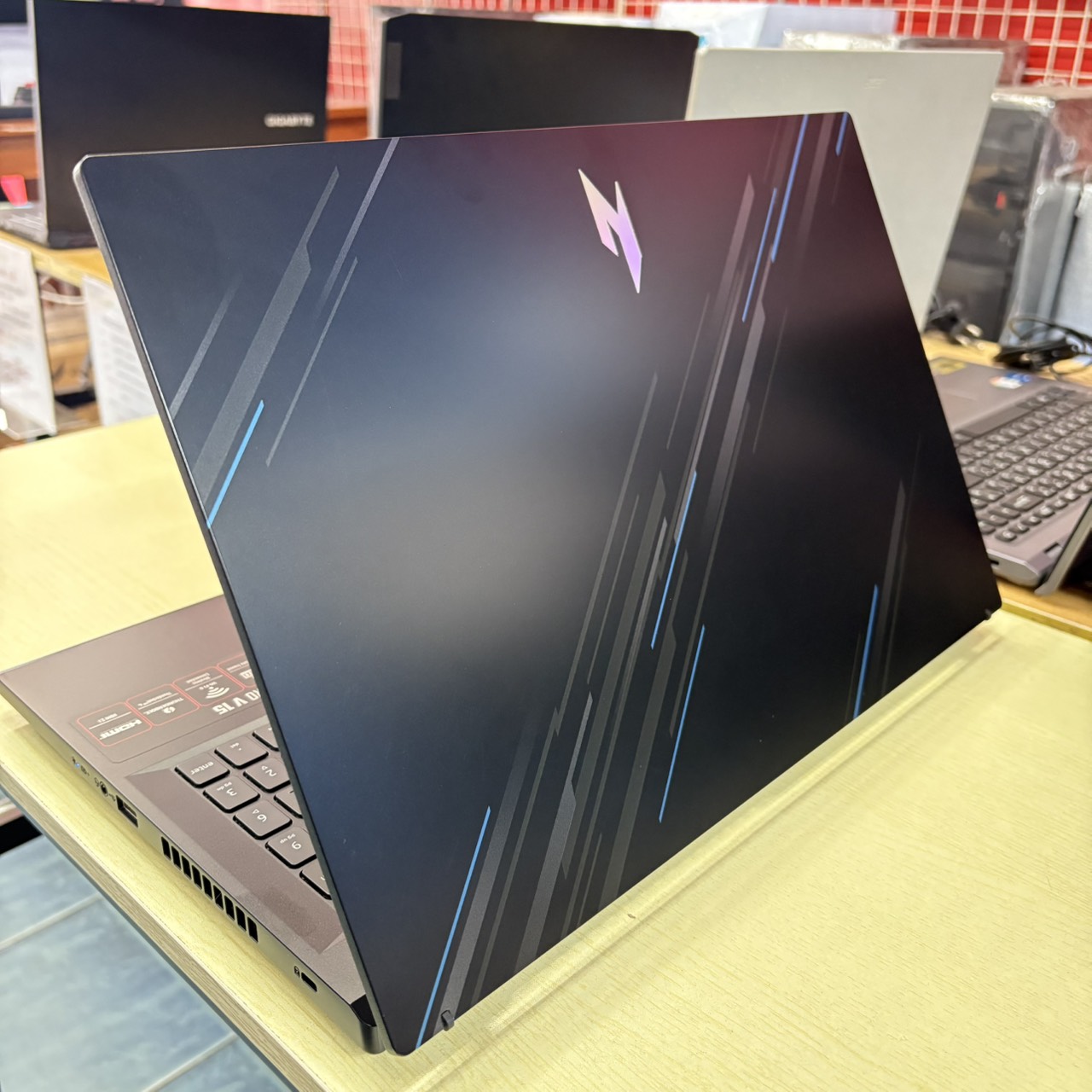 ACER NITRO V15 ANV15-51-578S สภาพเครื่อง 90% ประกันศูนย์ Onsite 29/09/2026 และ ประกัน Advice 17/12/2026